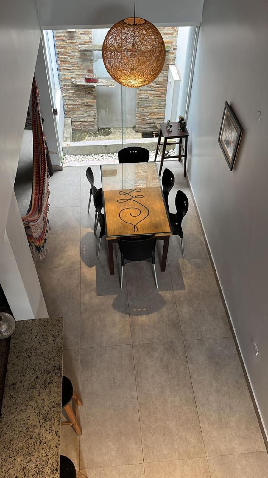 Apartment - Split Level photo 3