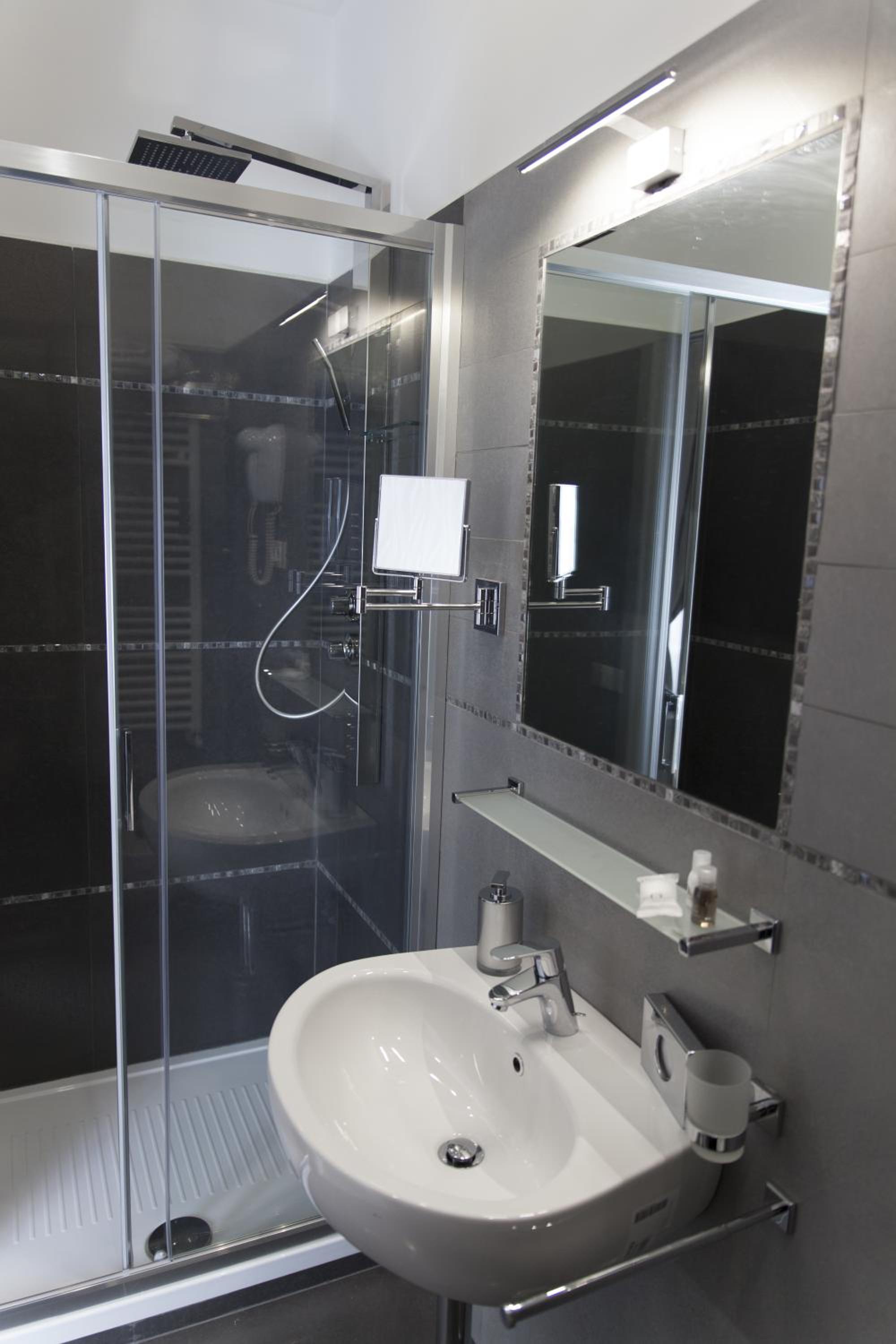 Superior Double or Twin Room photo 2