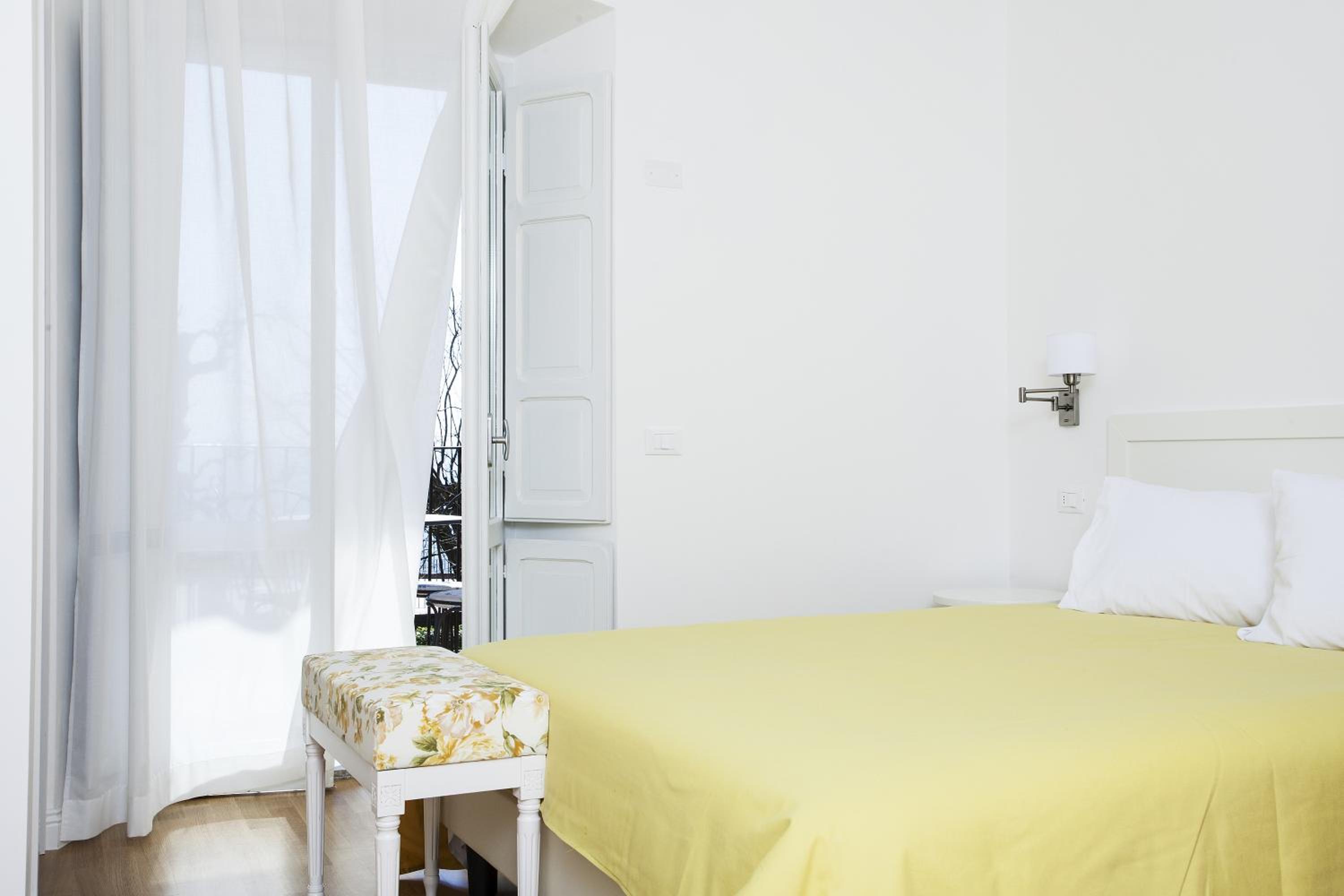 Superior Double Room with Balcony photo 3