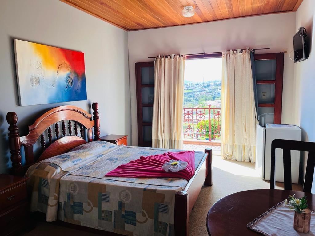 Suite with Balcony photo 1