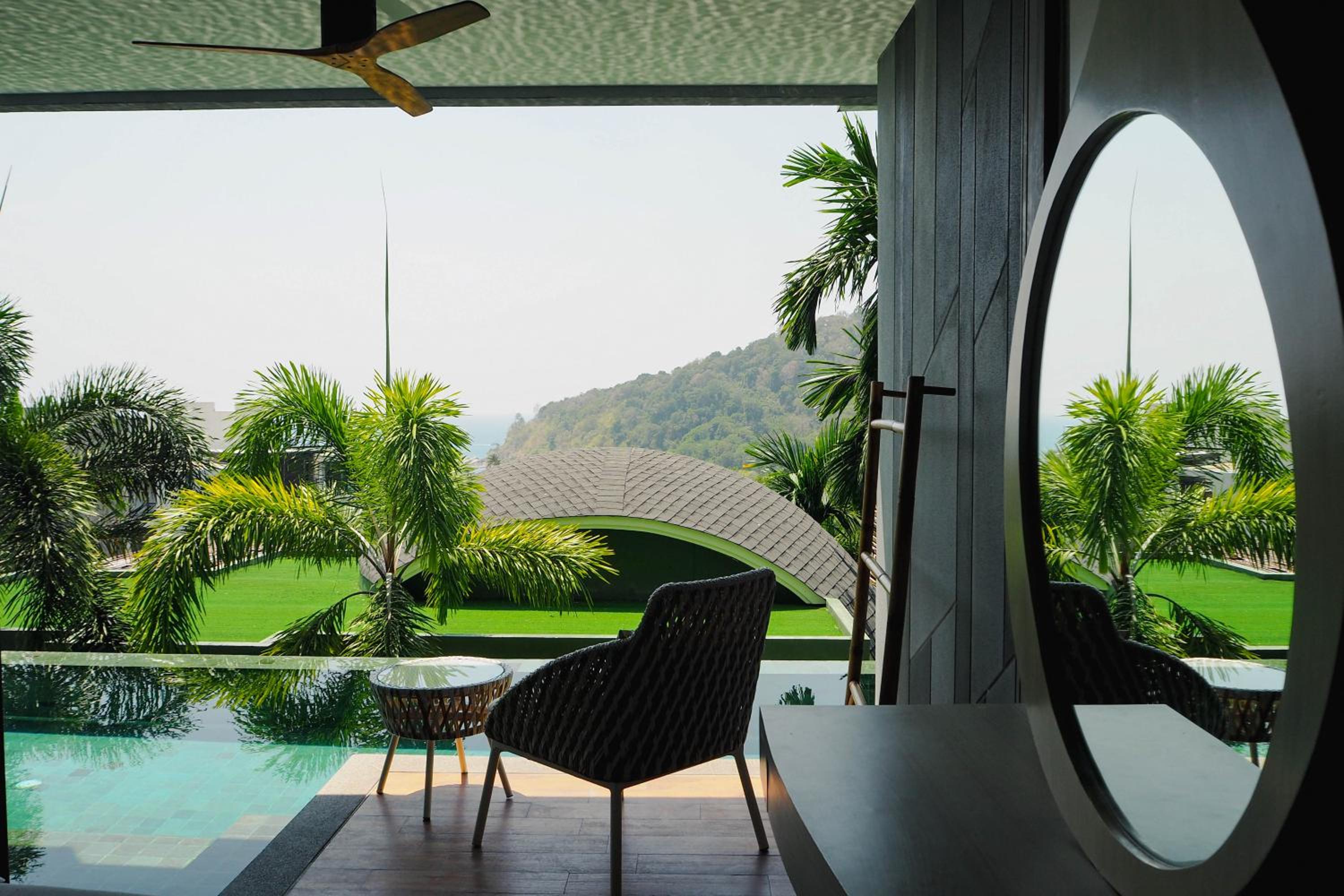Deluxe Pool Access - Photo 7
