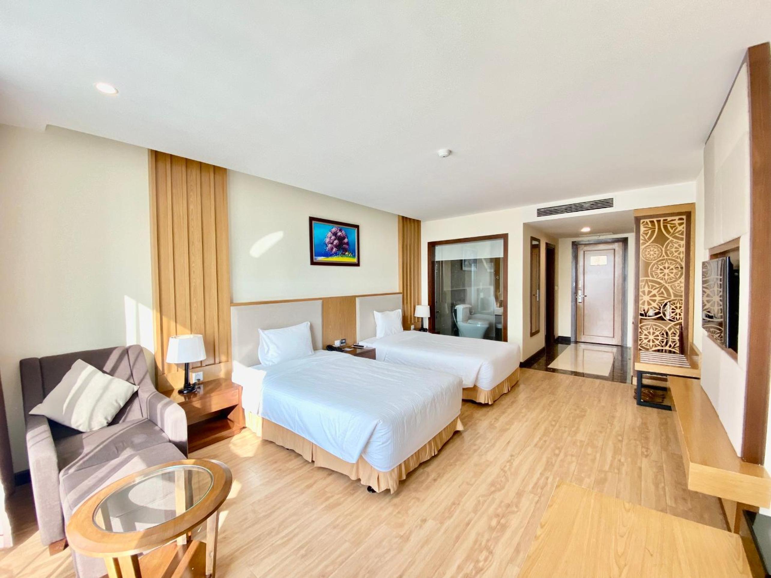 Deluxe Twin Room photo 3