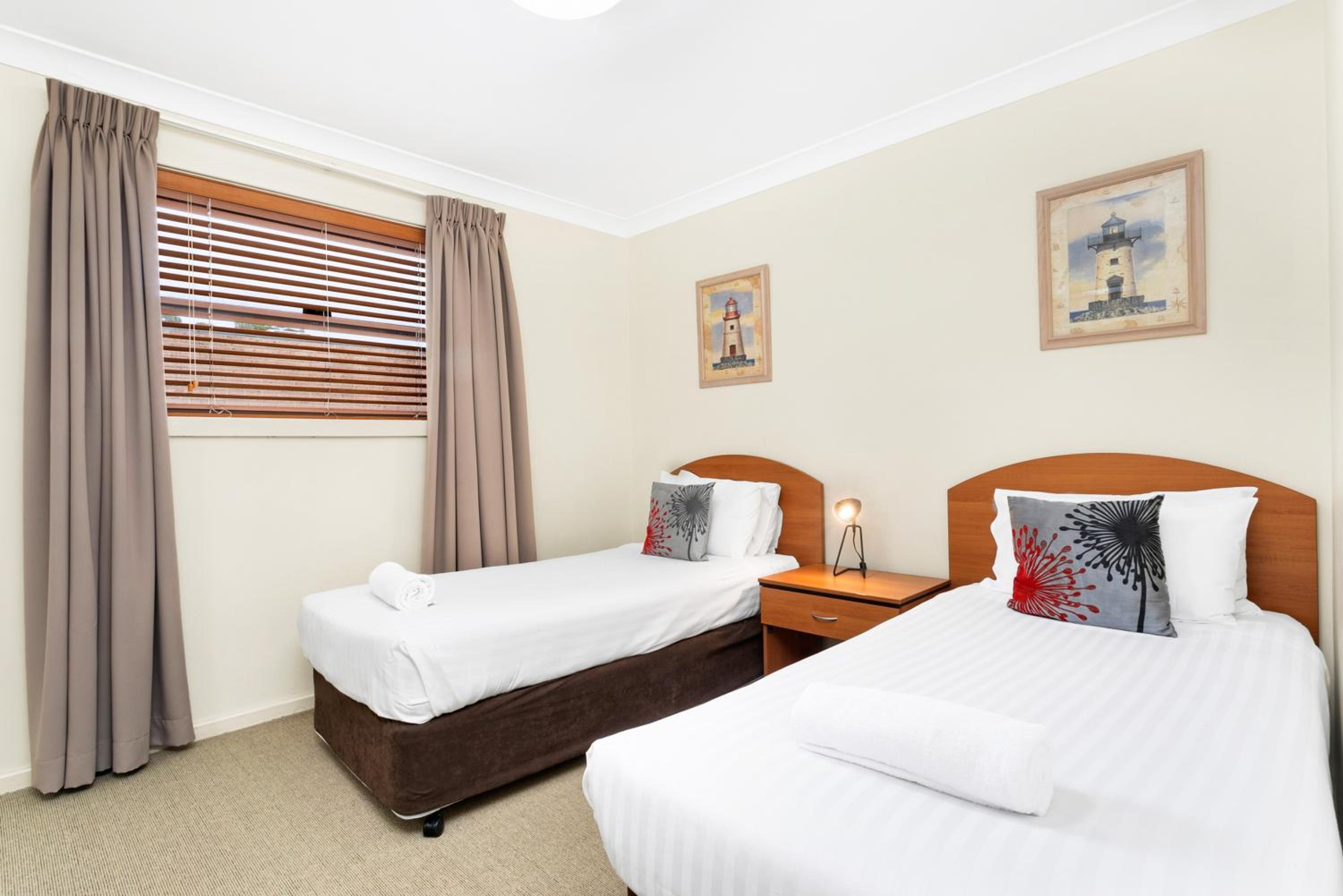 Two-Bedroom Apartment with Spa Bath
