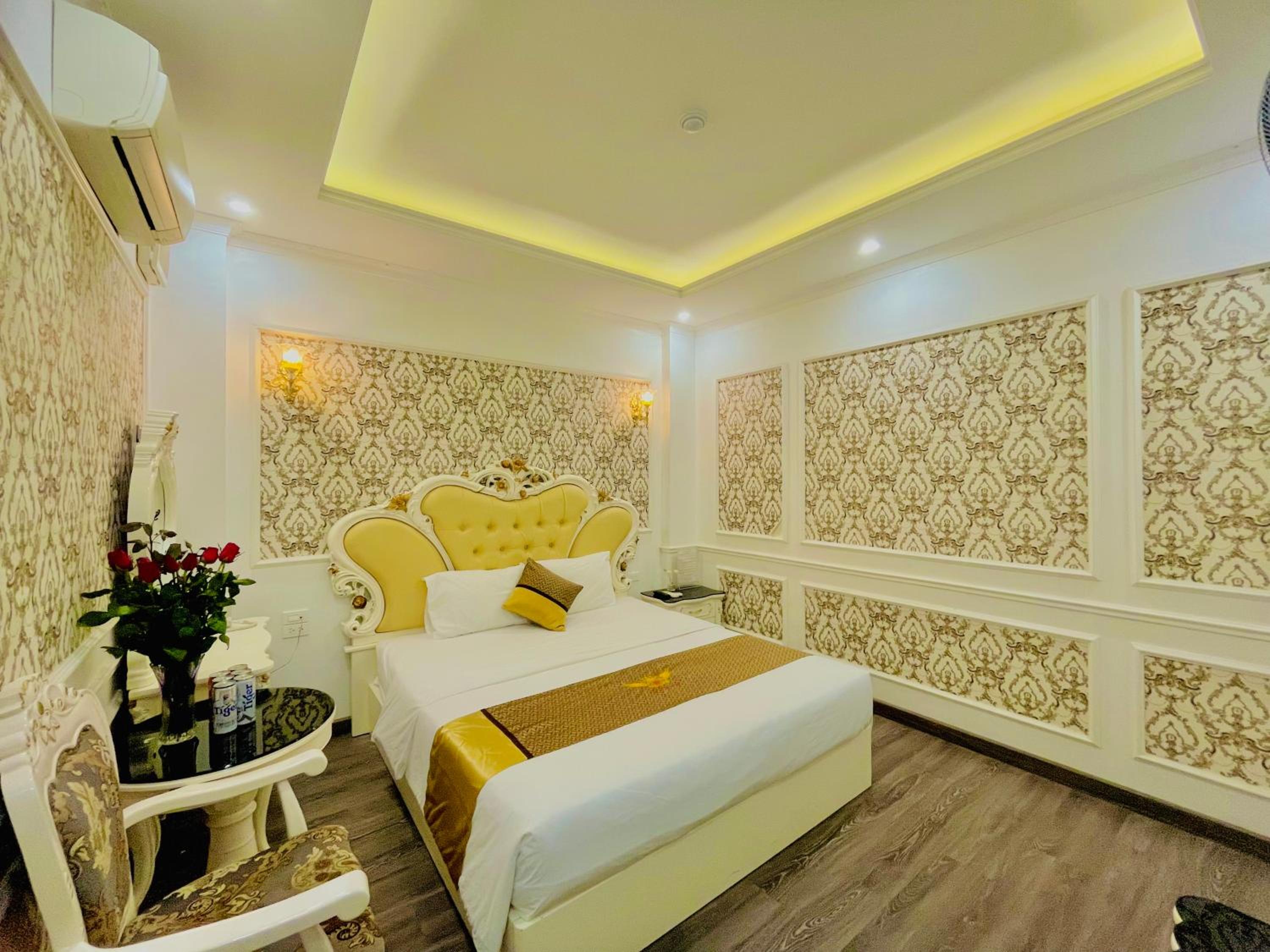 Standard King Room