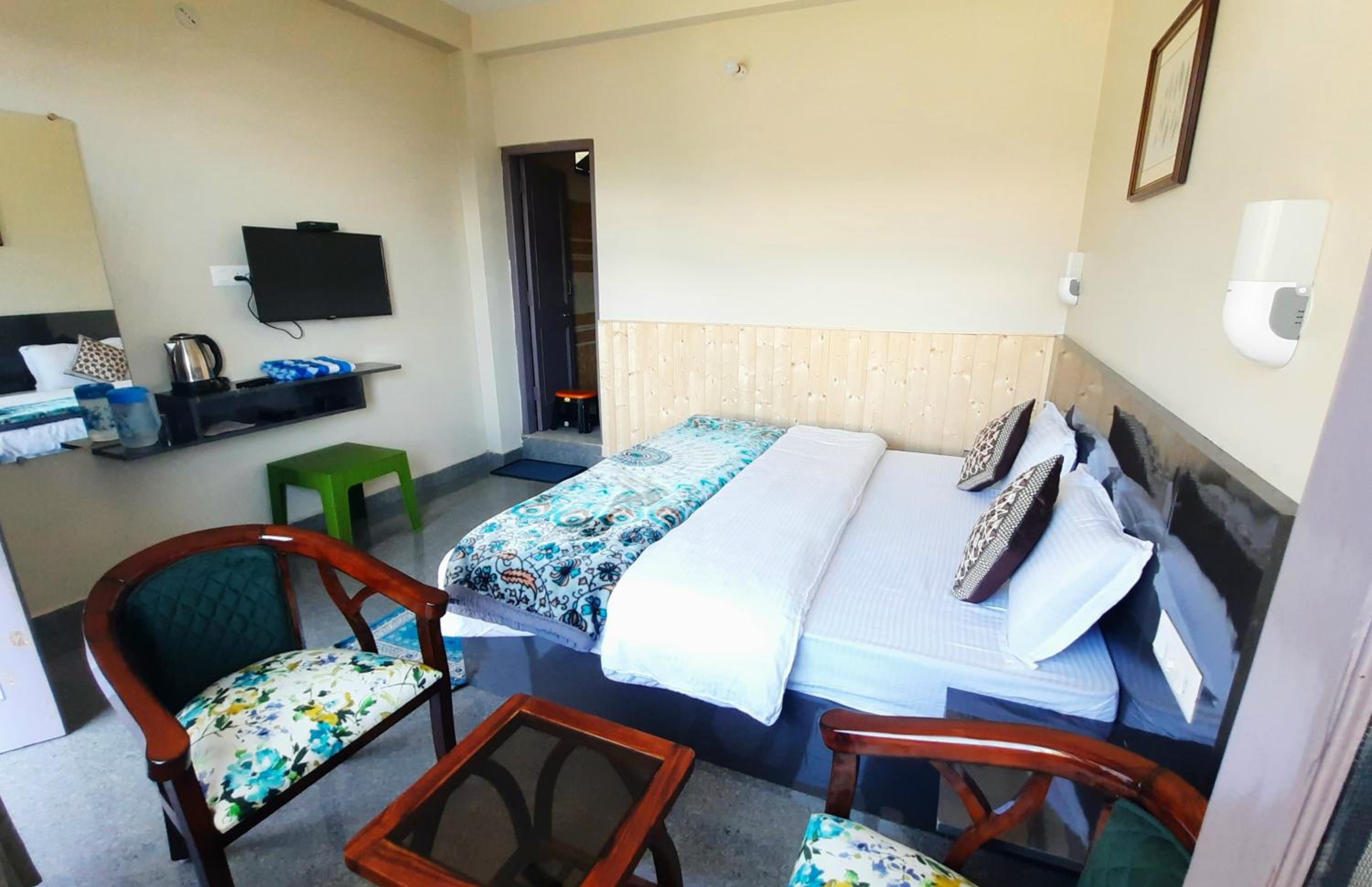 Deluxe Double Room With Balcony photo 1