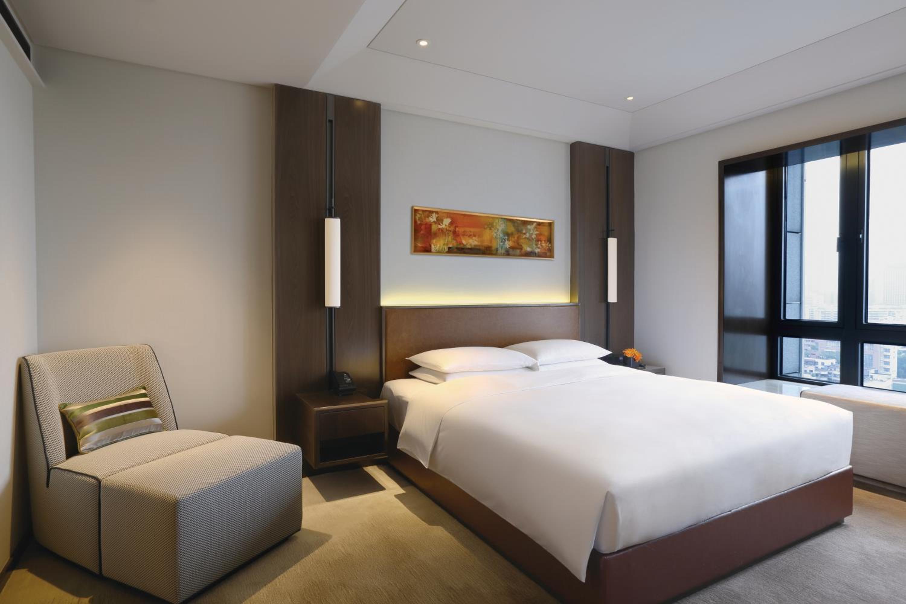 Business Suite photo 1