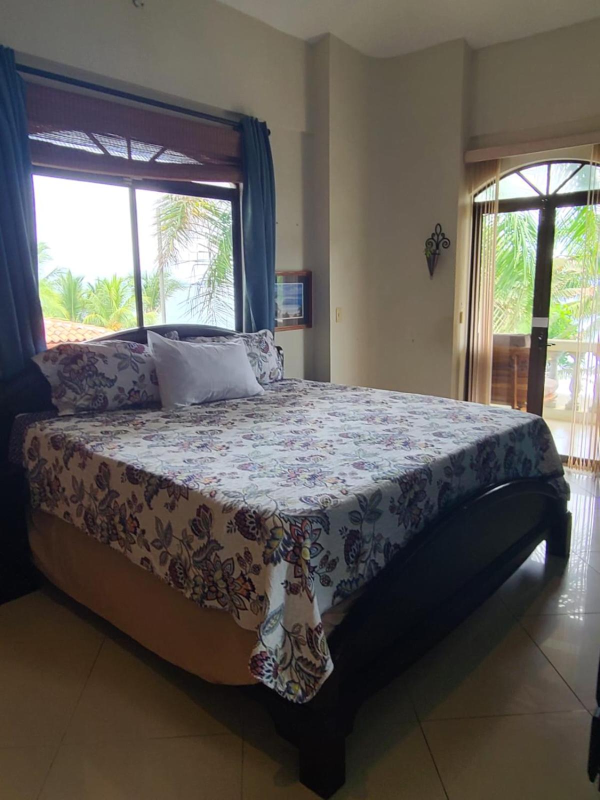 Studio Apartment with Sea View photo 2