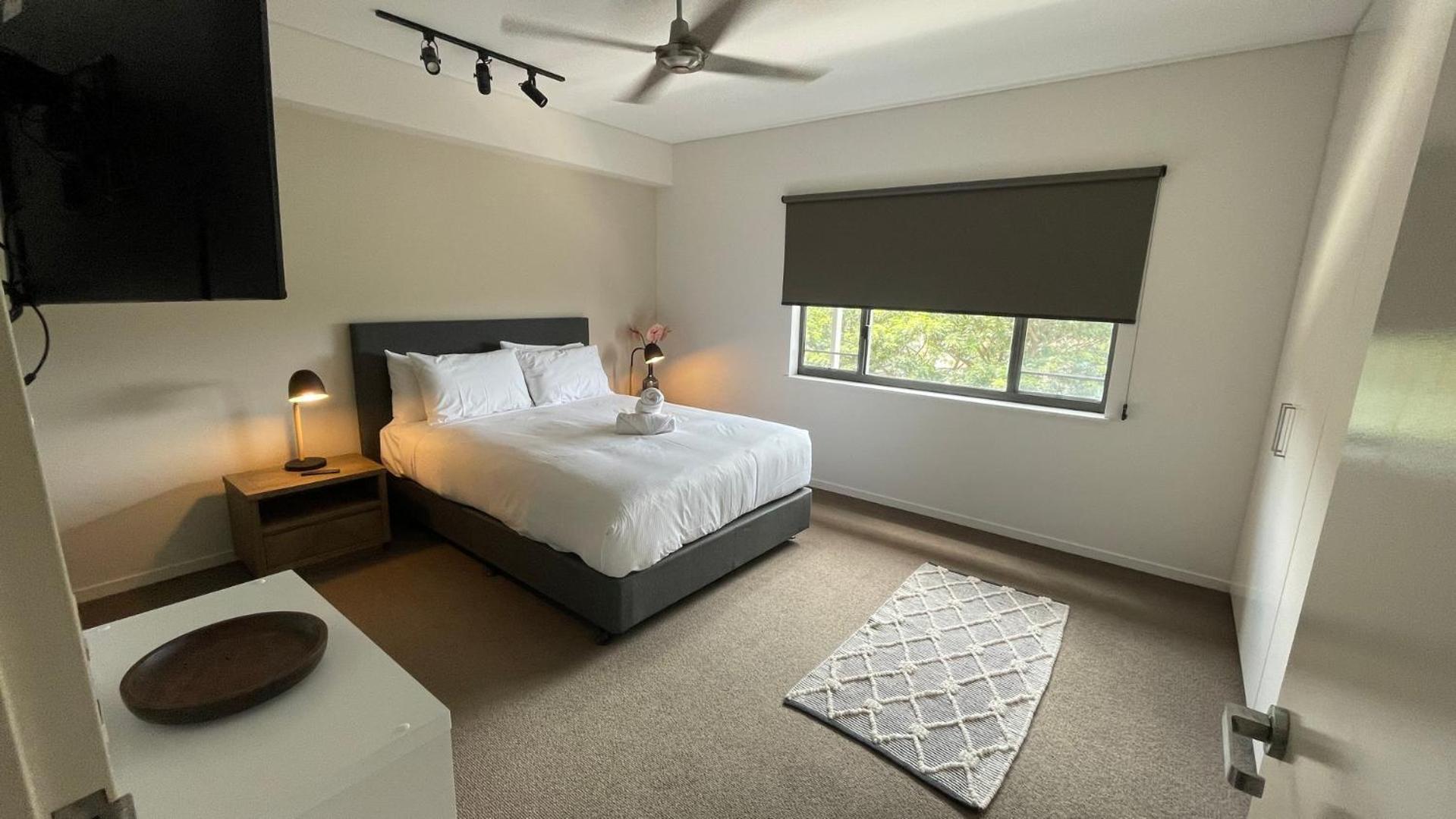 Three-Bedroom Apartment - Photo 7