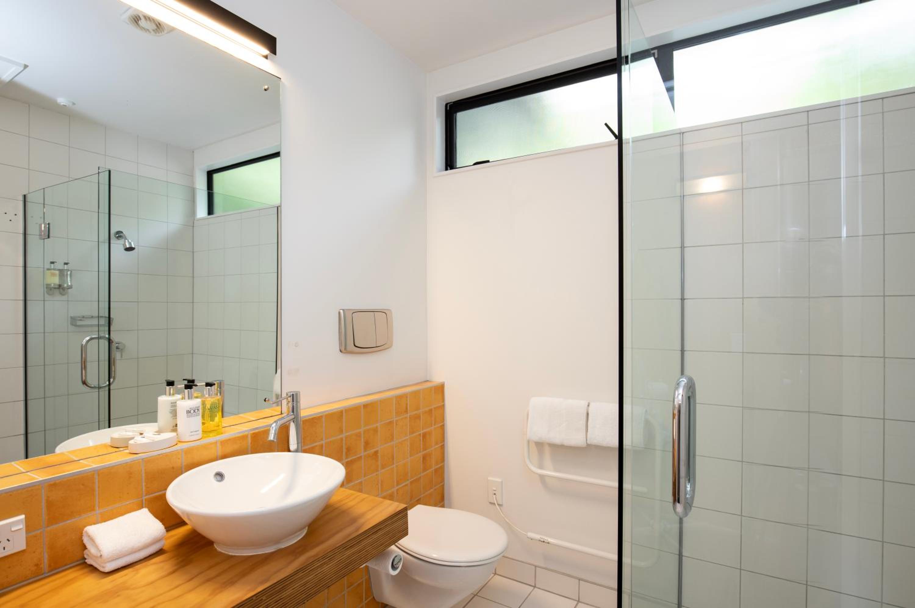 Suite with Garden View - Photo 6