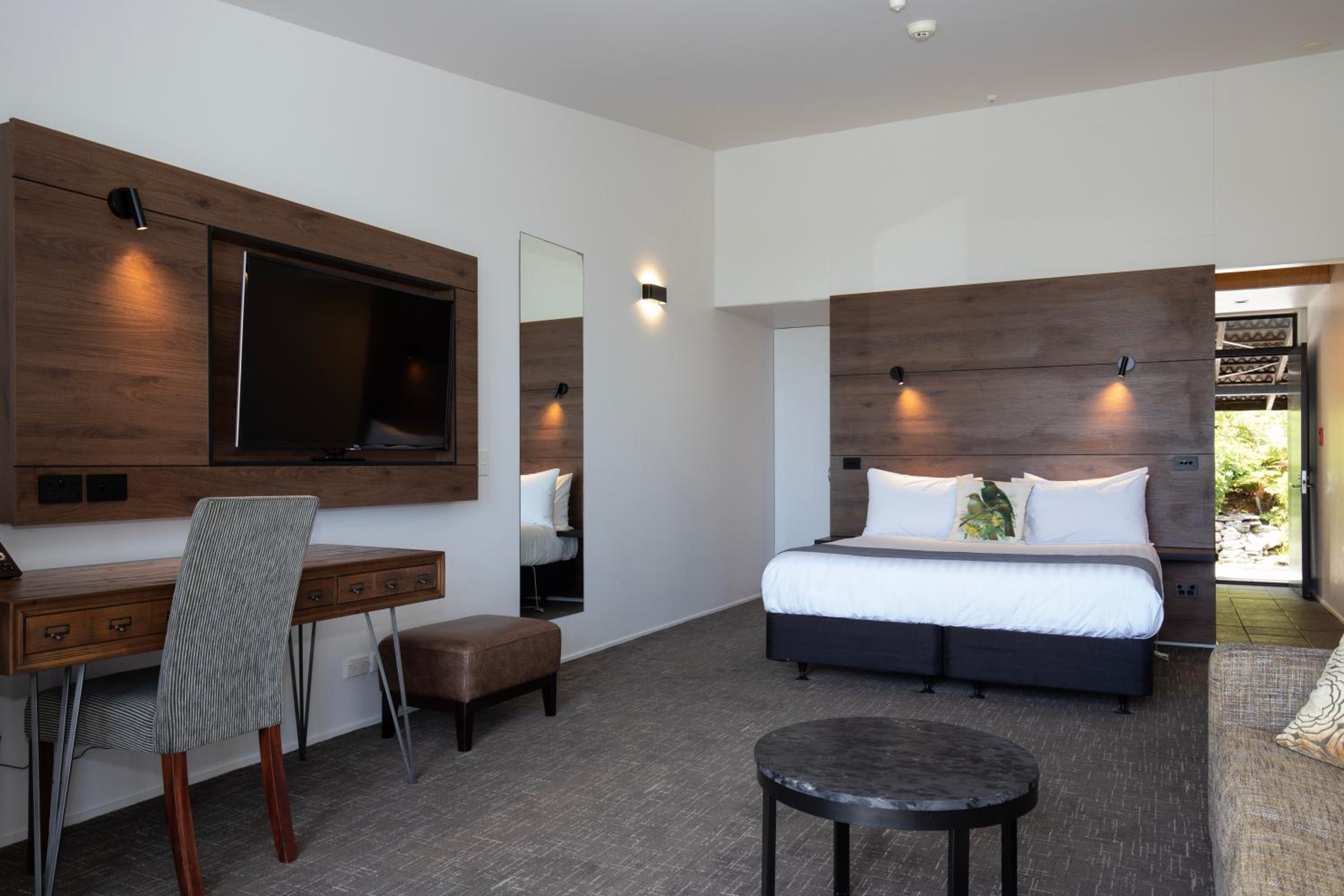 Suite with Garden View - Photo 2