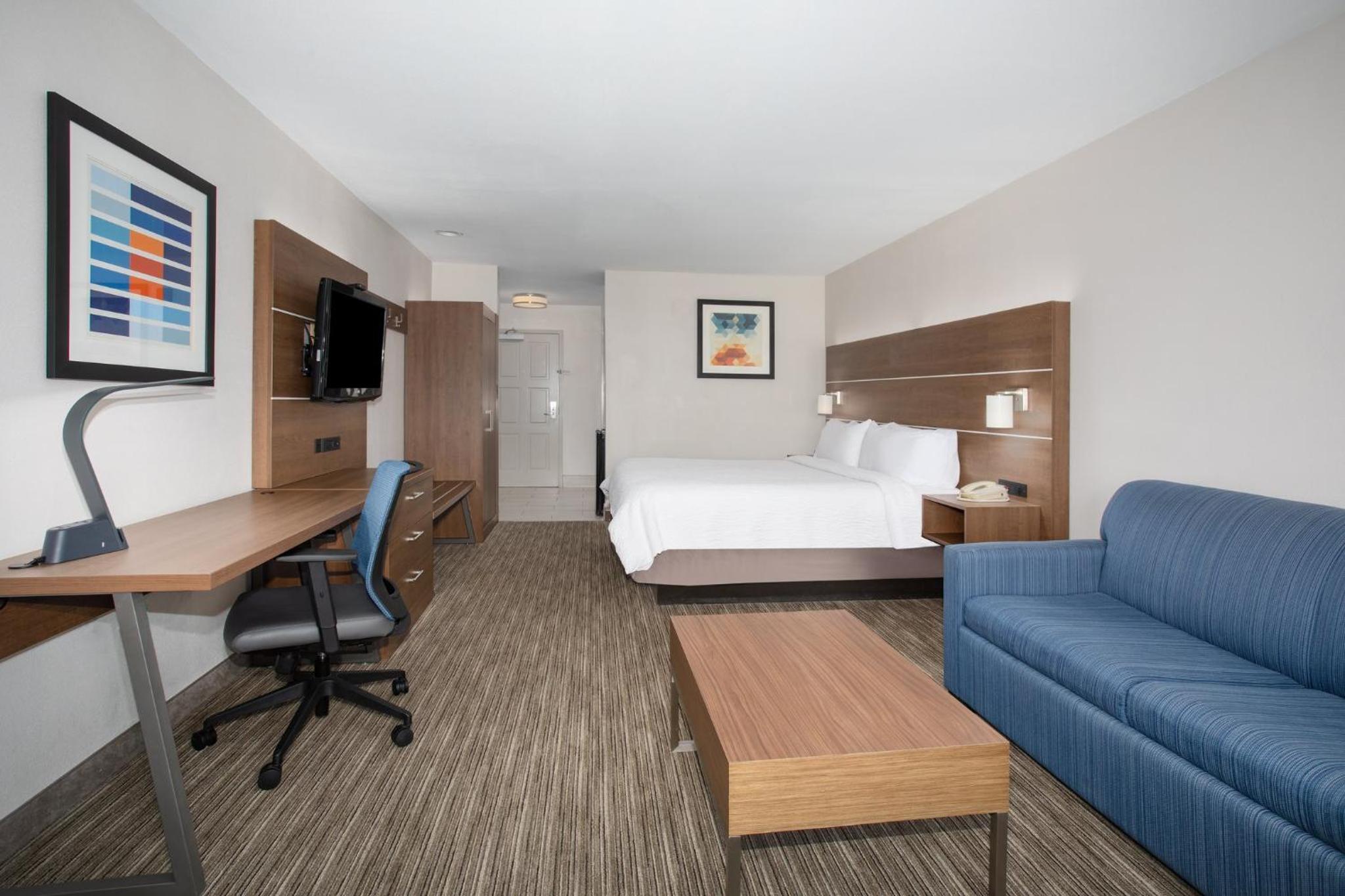 King Suite - Photo 1