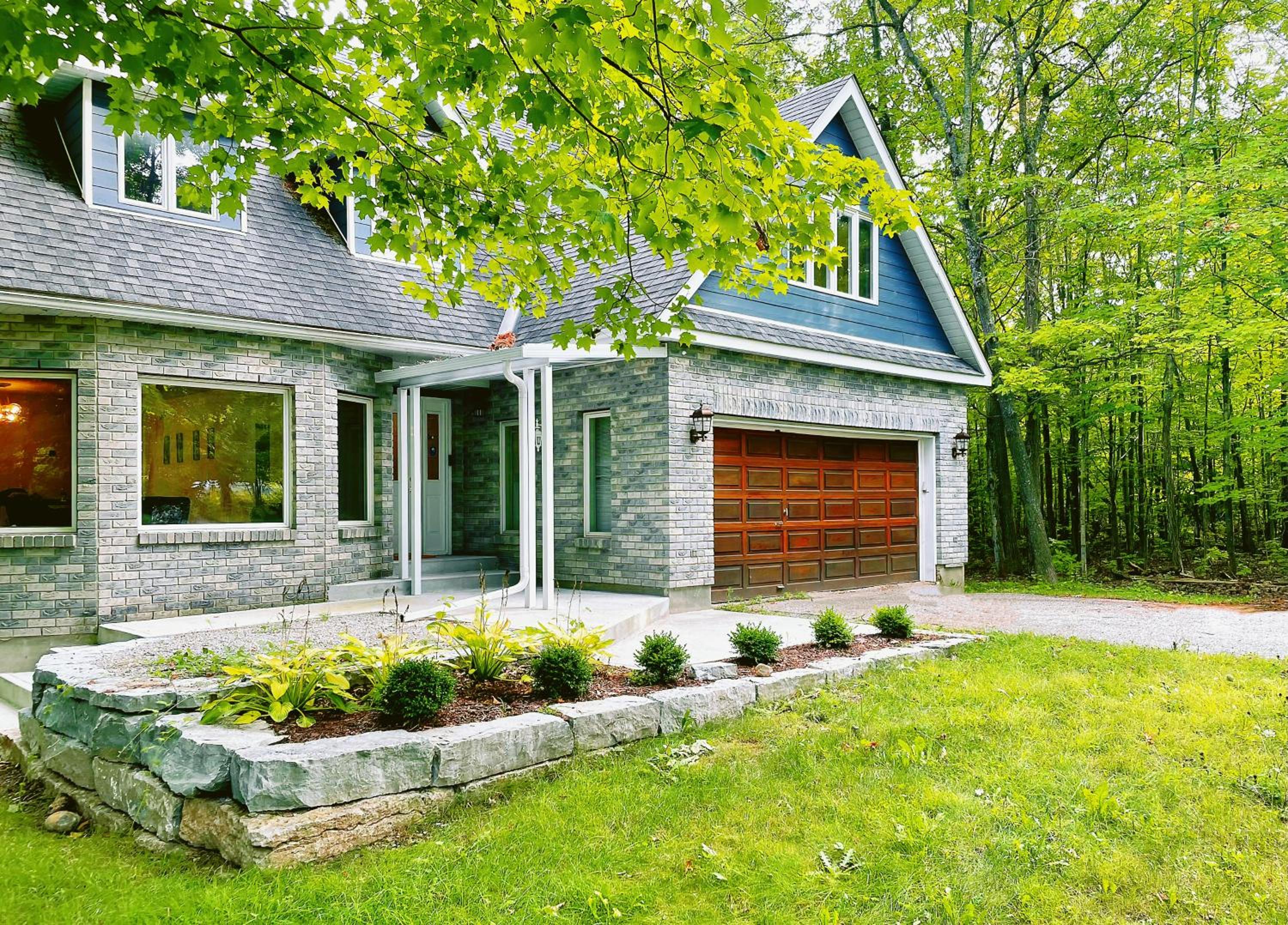 Four-Bedroom House photo 2