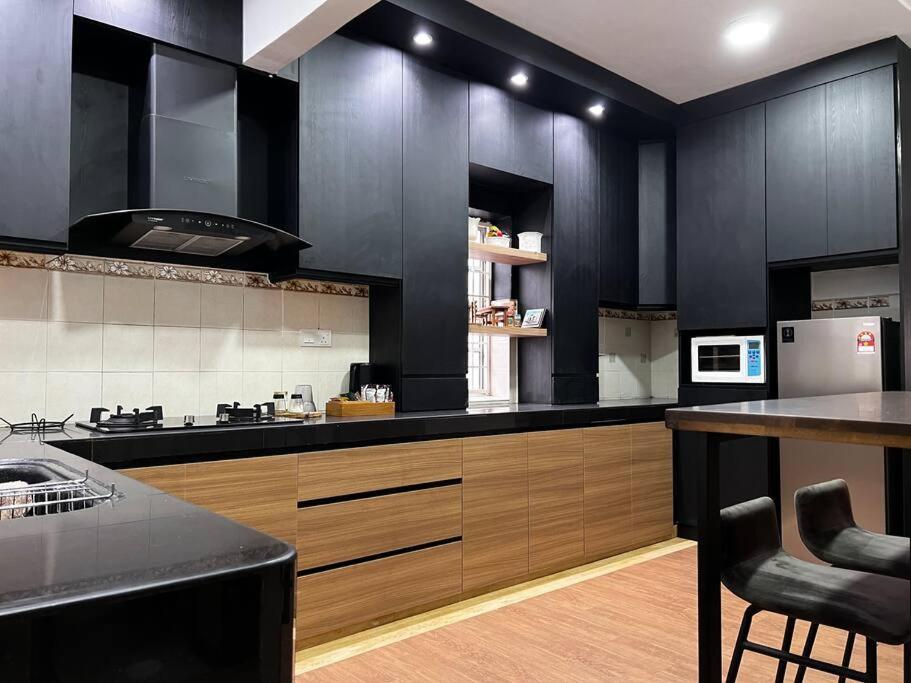 Three-Bedroom House photo 1