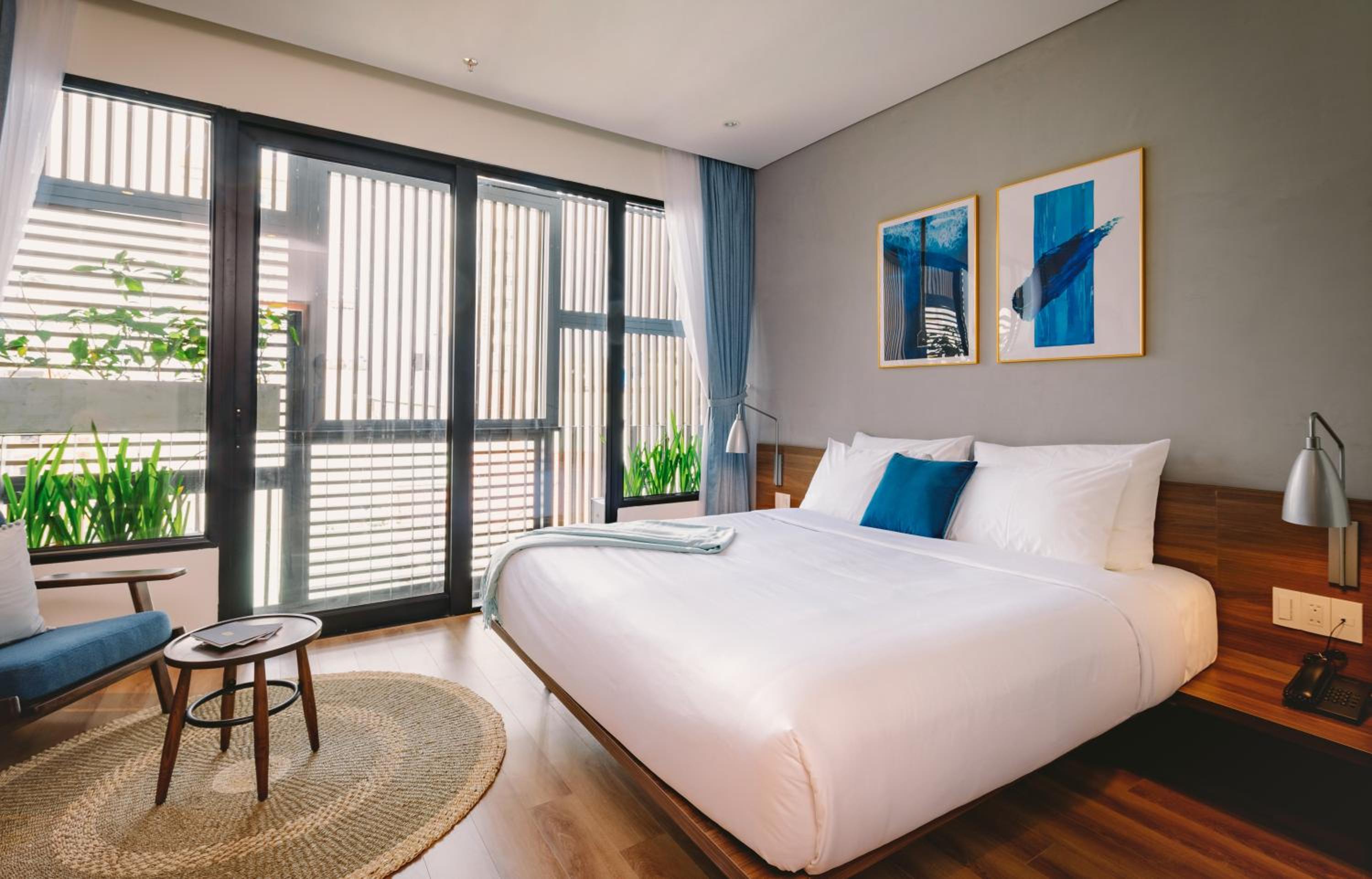 Deluxe Double Room with City View