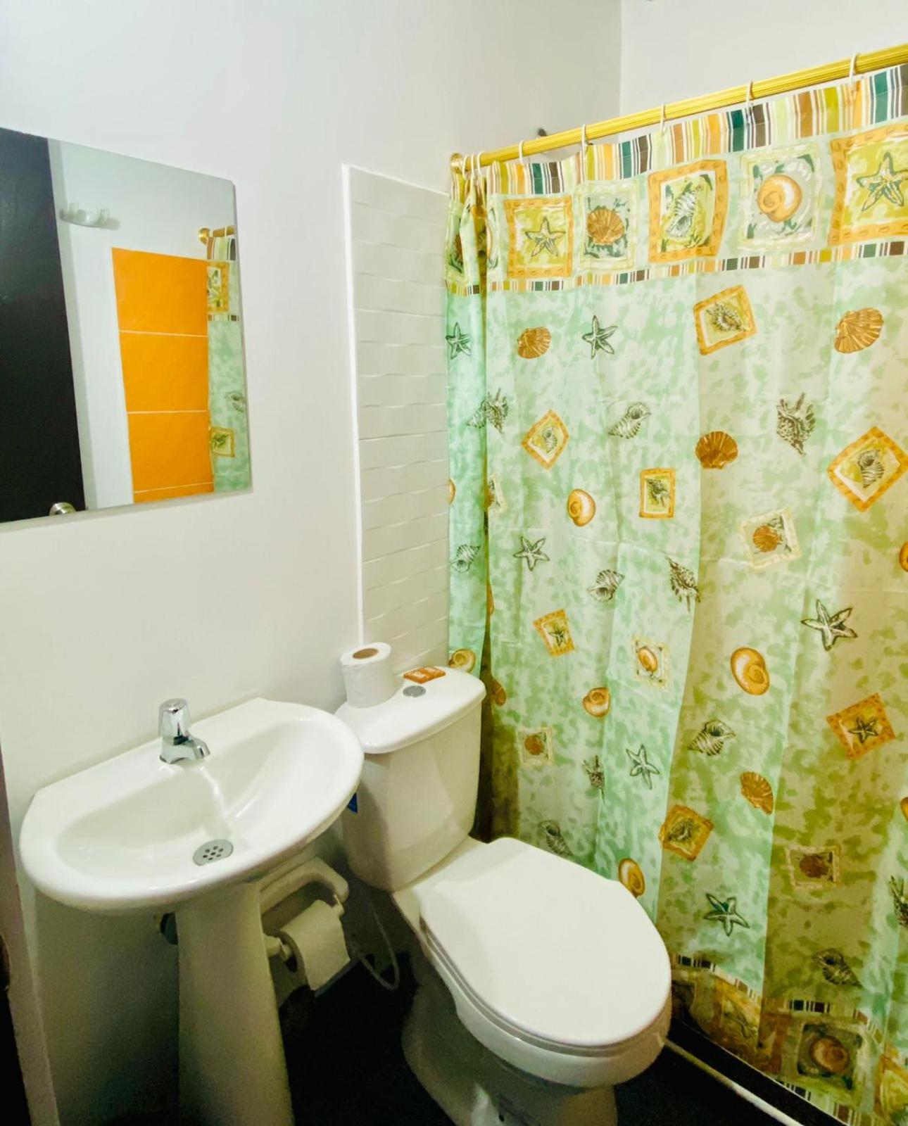 Family Room with Private Bathroom photo 1