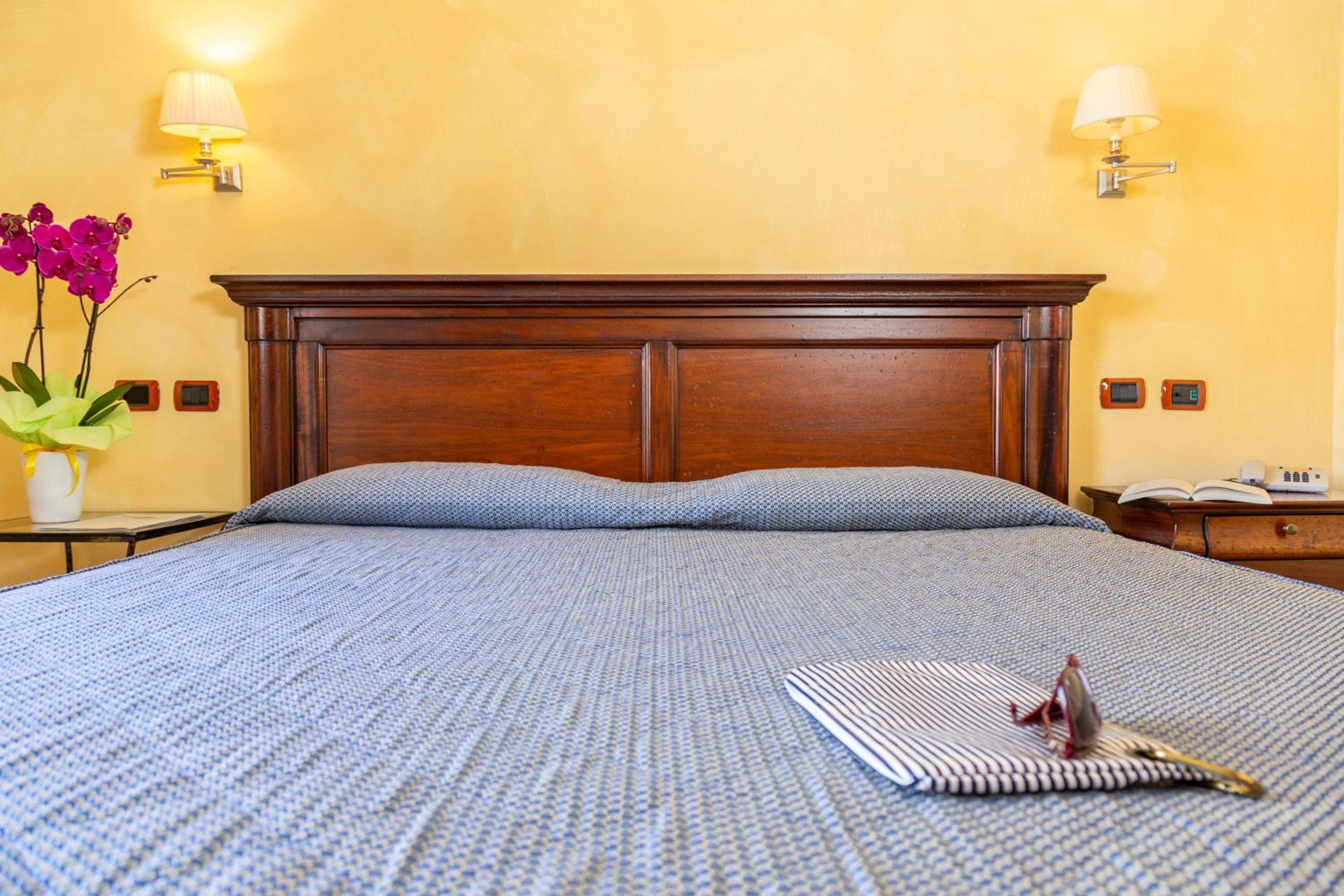 Double Room - Photo 4