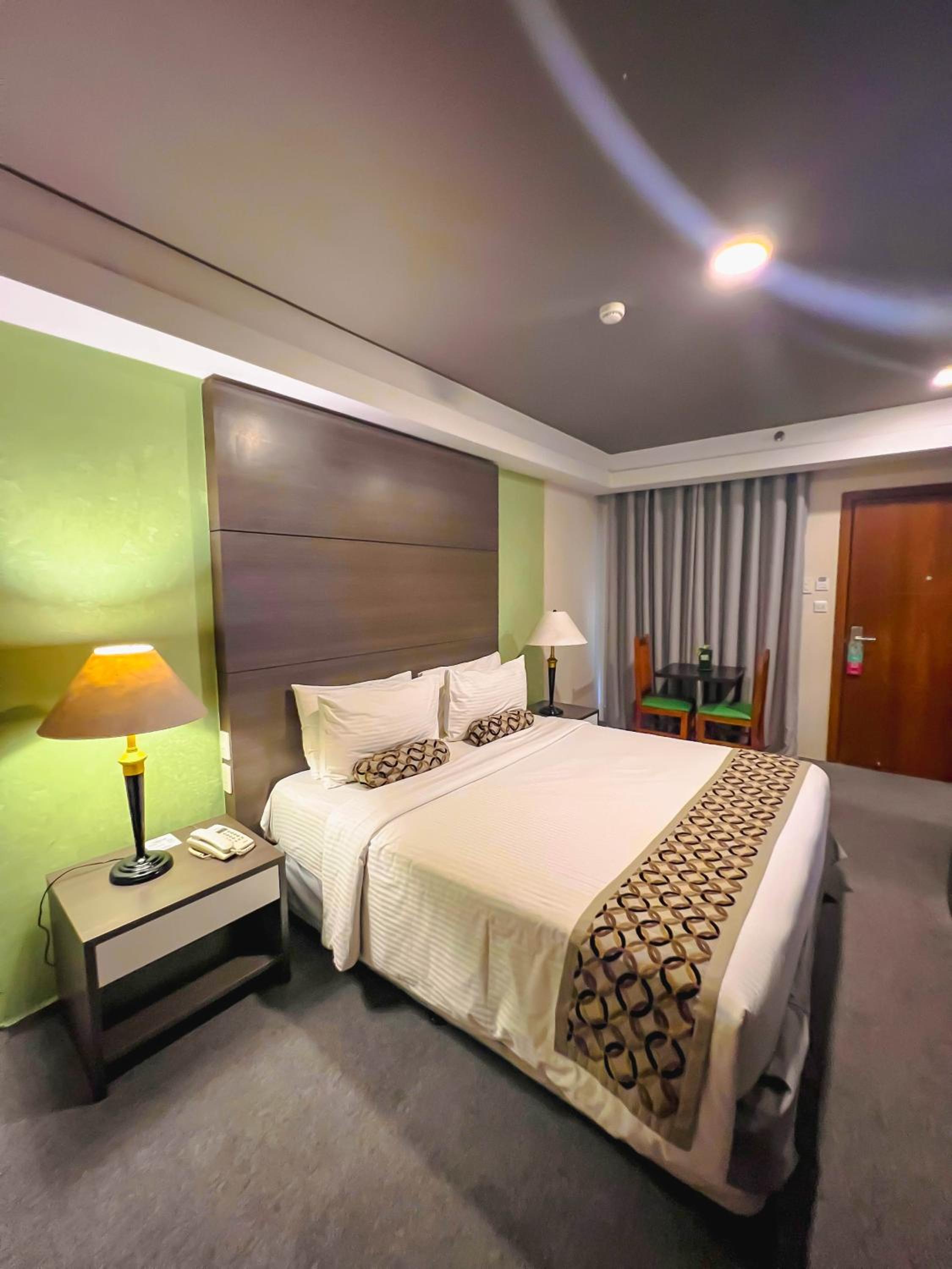 Superior King Room photo 2