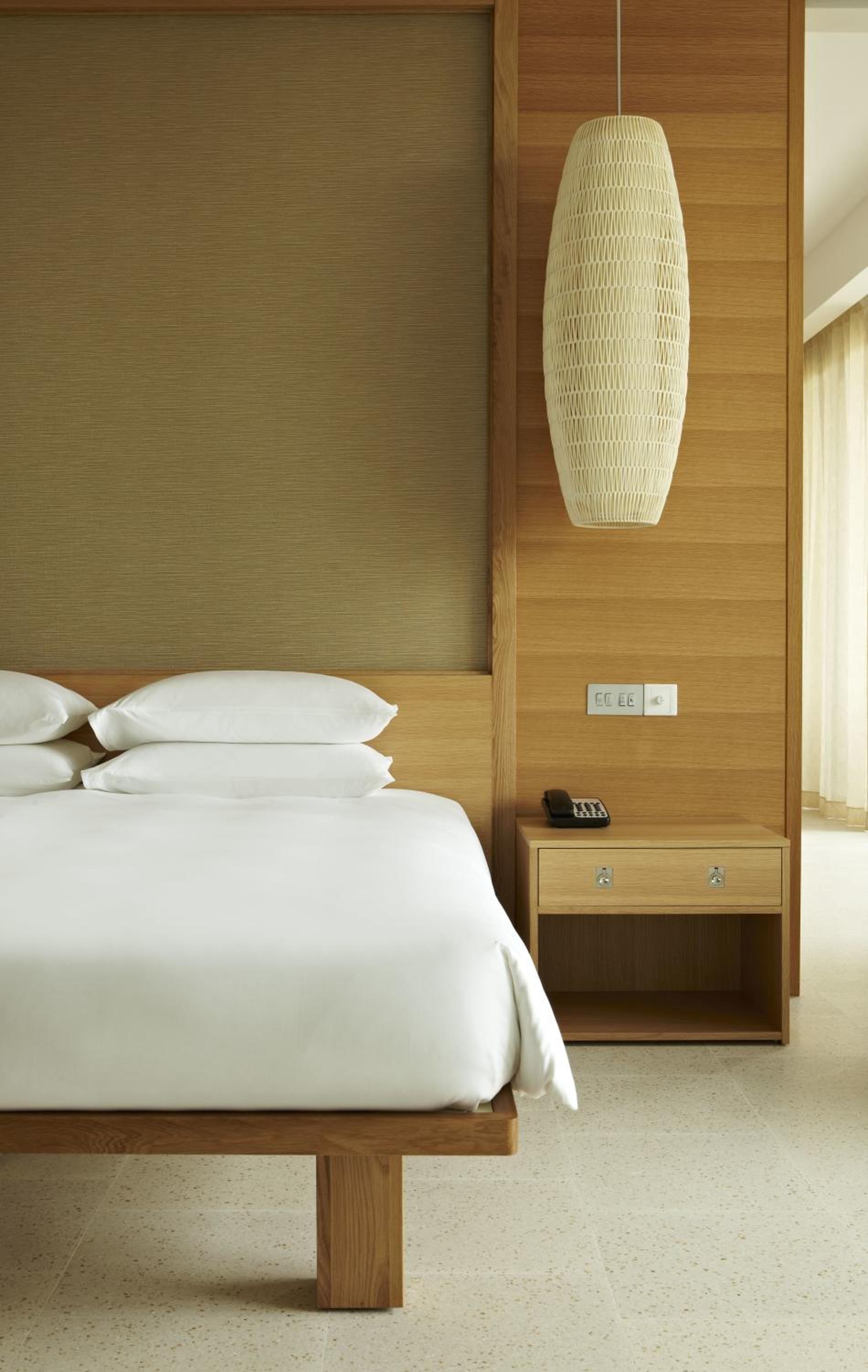 Regency Executive Ocean View Suite with Club Access