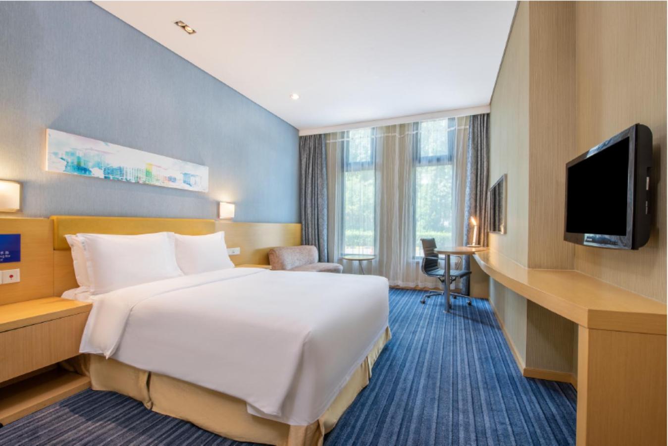 Standard Queen Room - Accessible photo 2