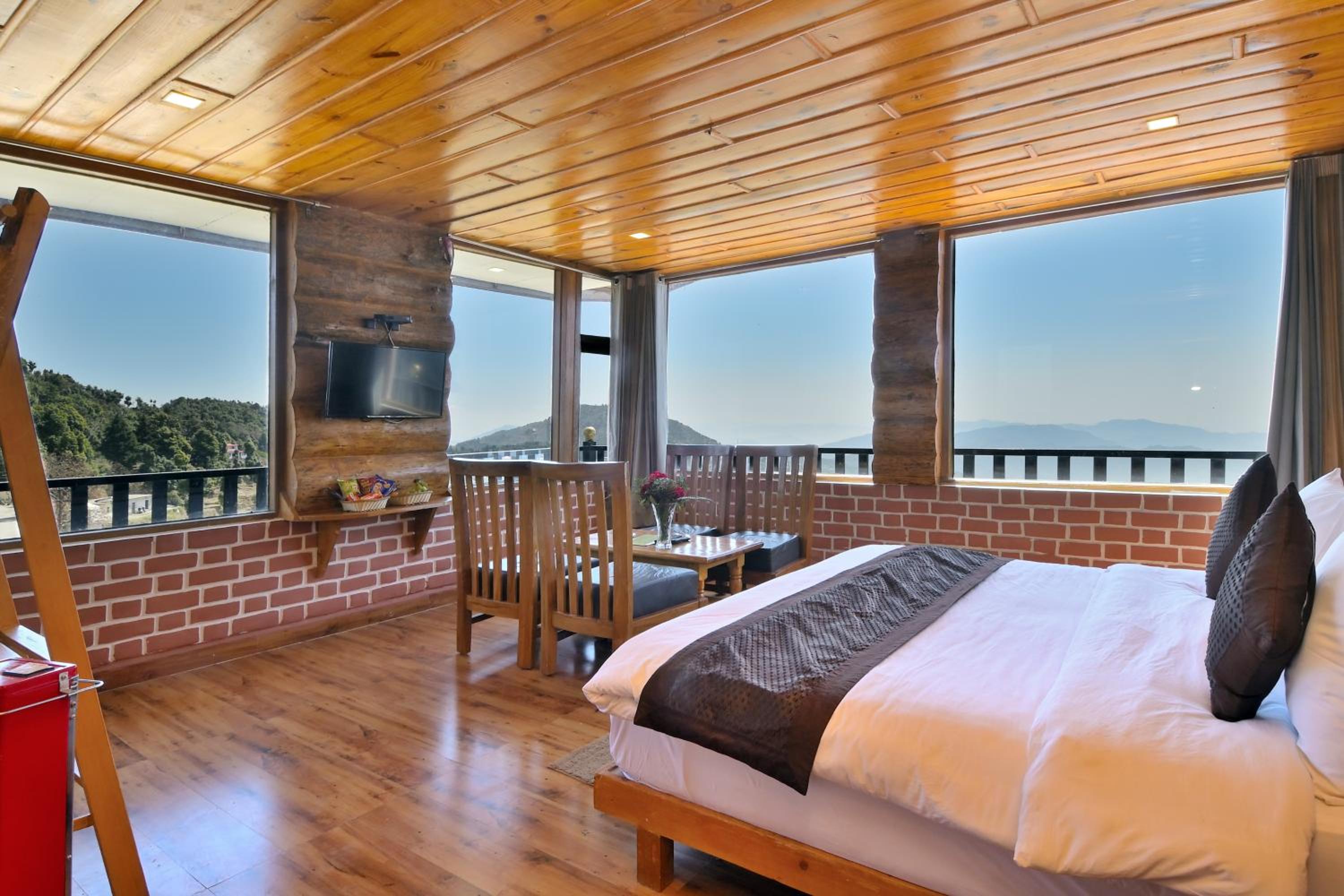 Executive Room - Mountain View