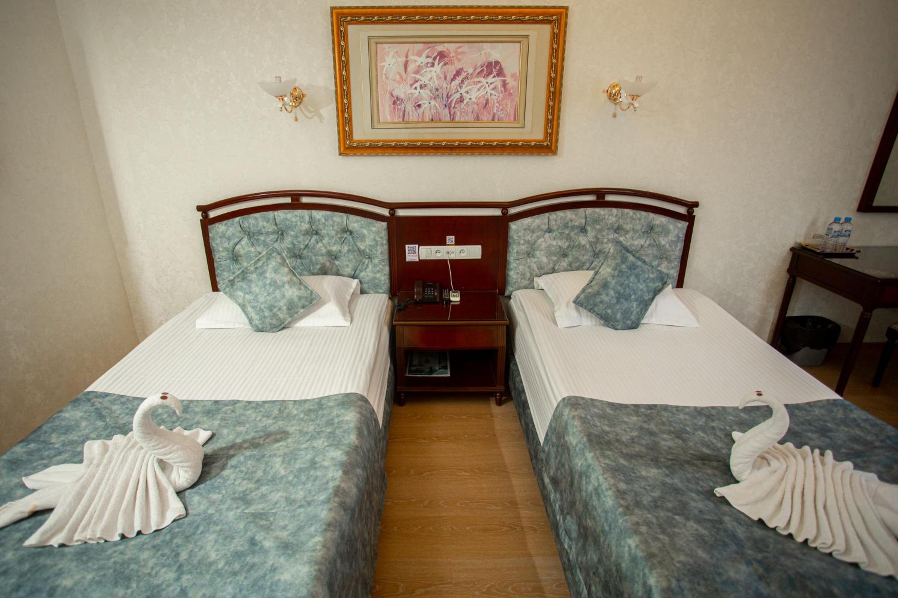 Twin Room - Photo 5