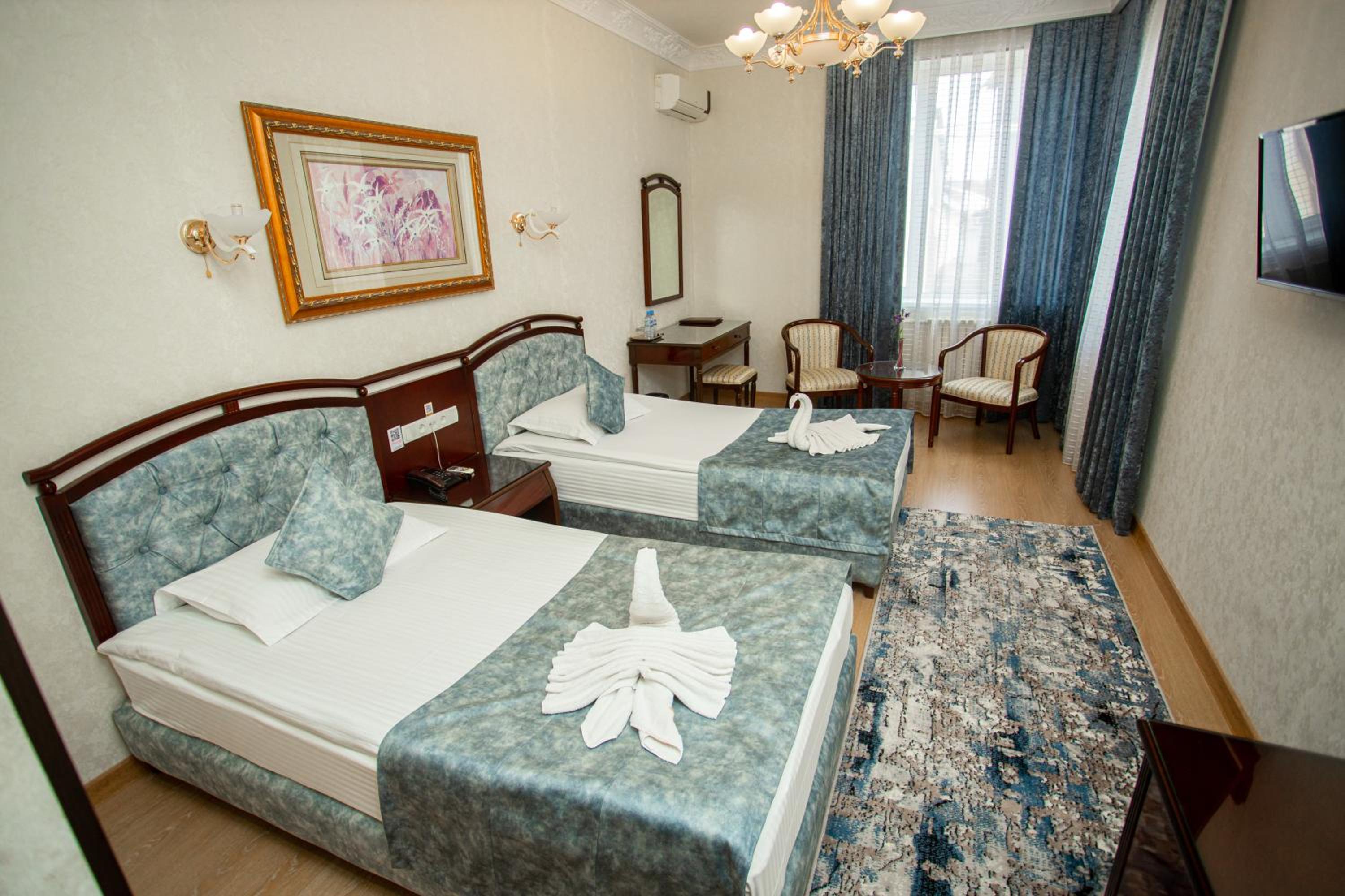 Twin Room - Photo 6