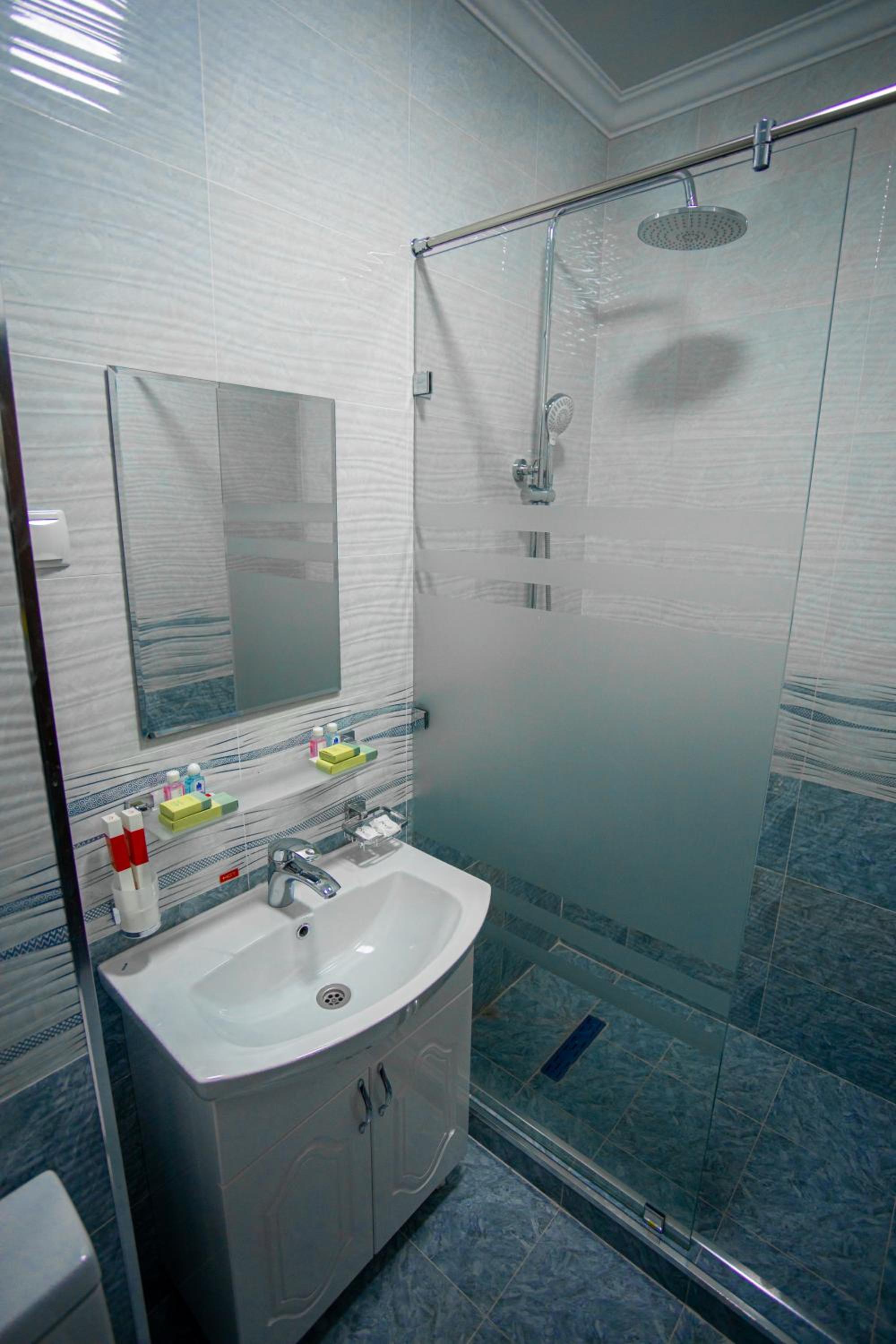 Twin Room - Photo 7