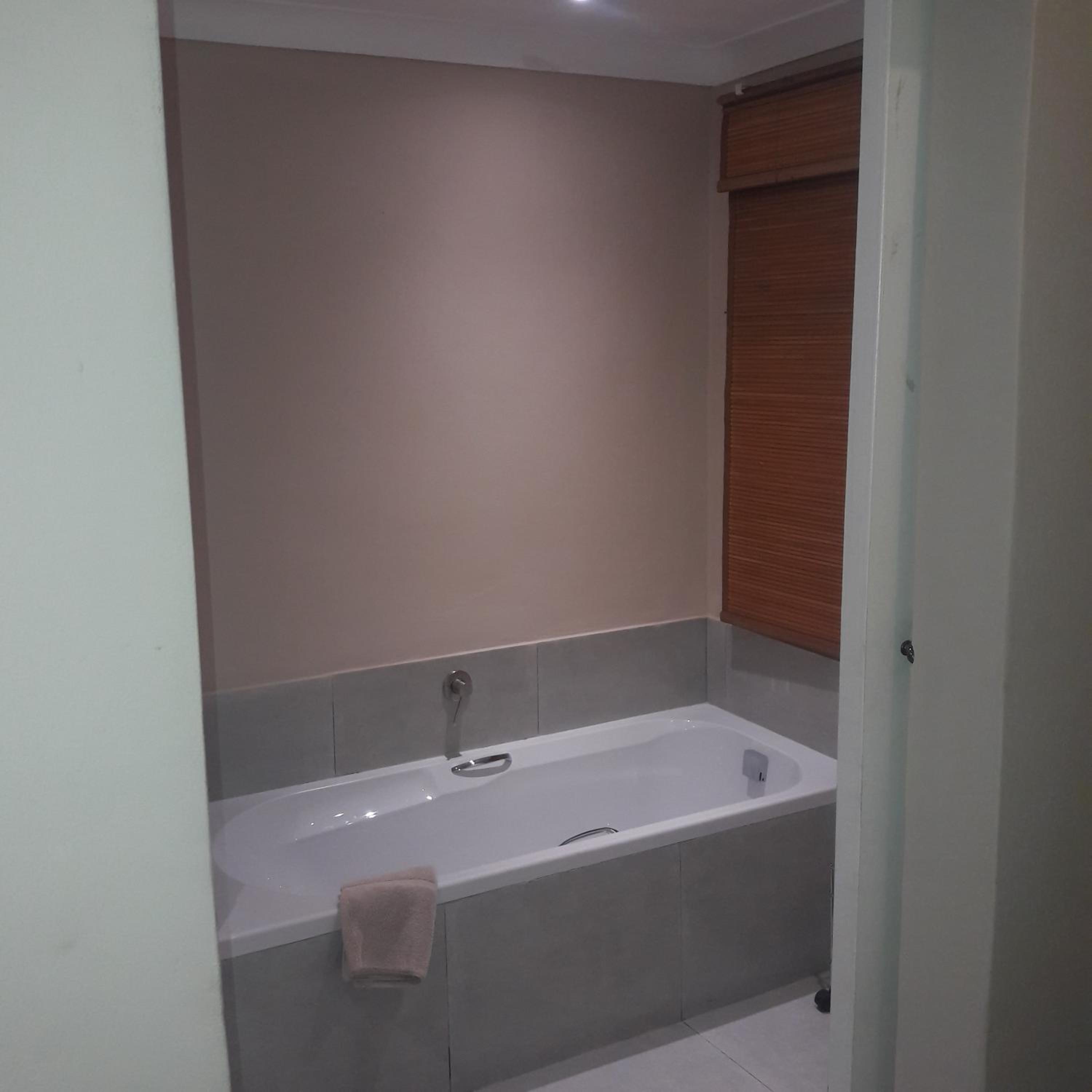 Two-Bedroom Suite - Photo 4