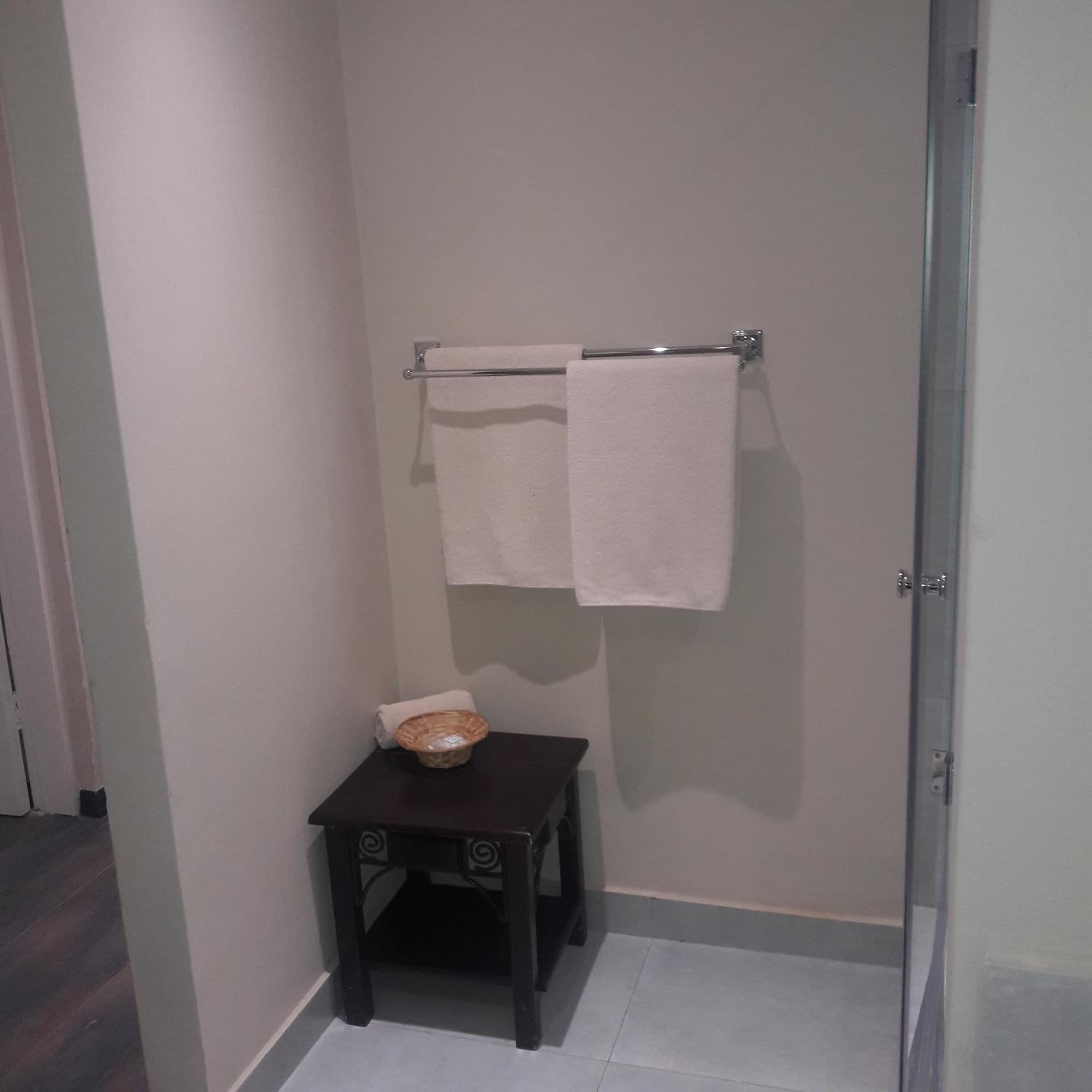 Two-Bedroom Suite - Photo 6