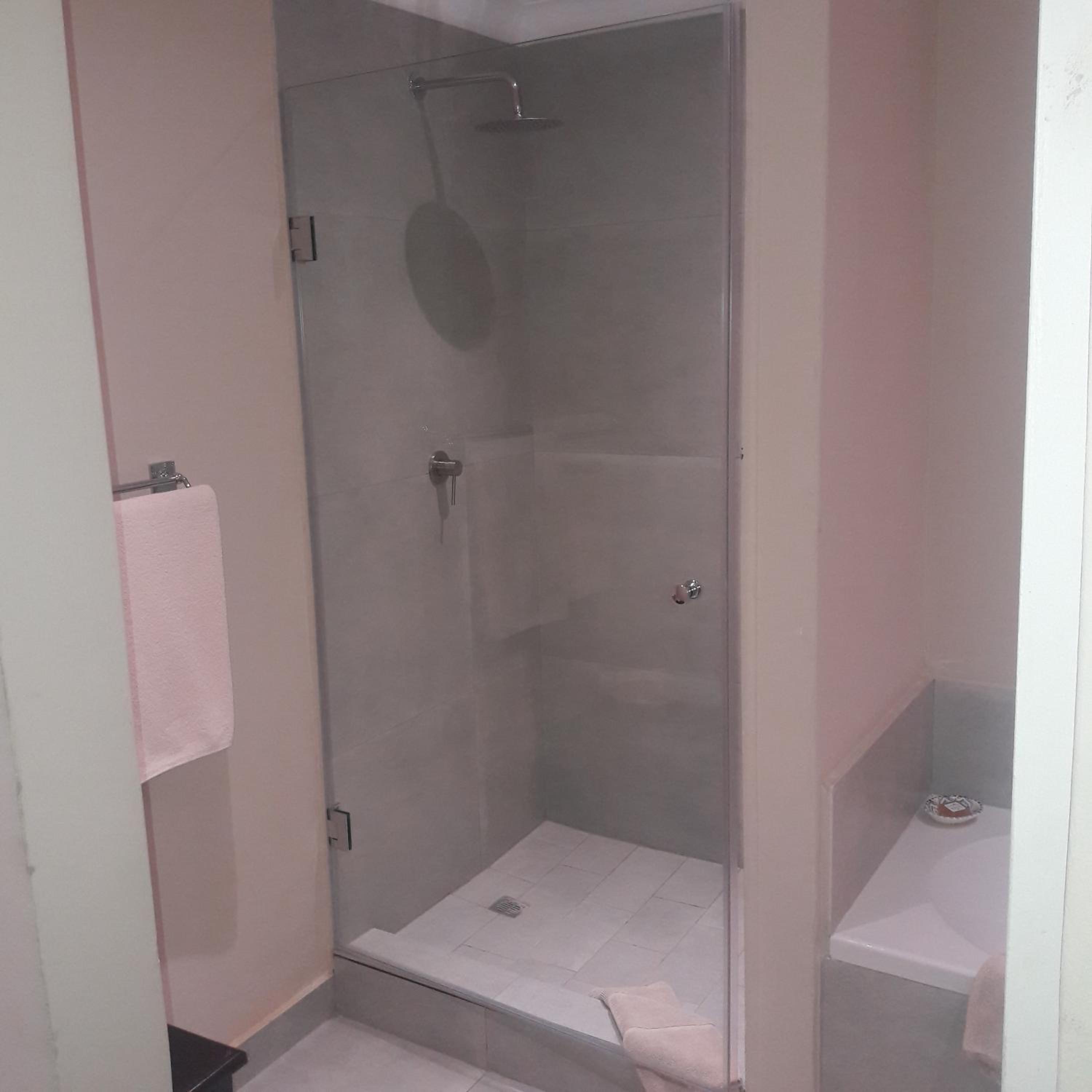 Two-Bedroom Suite - Photo 7