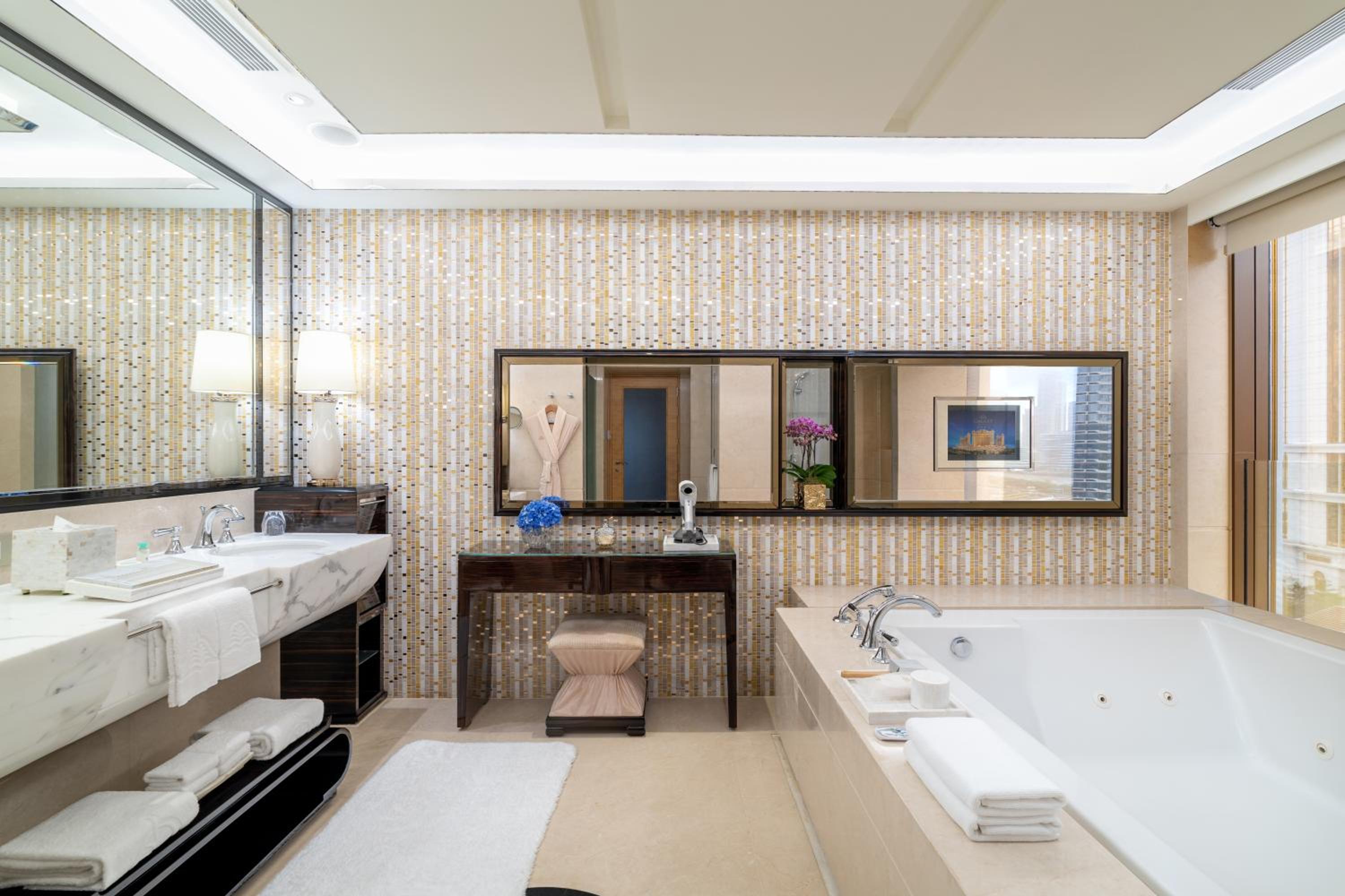 Premier Suite photo 3
