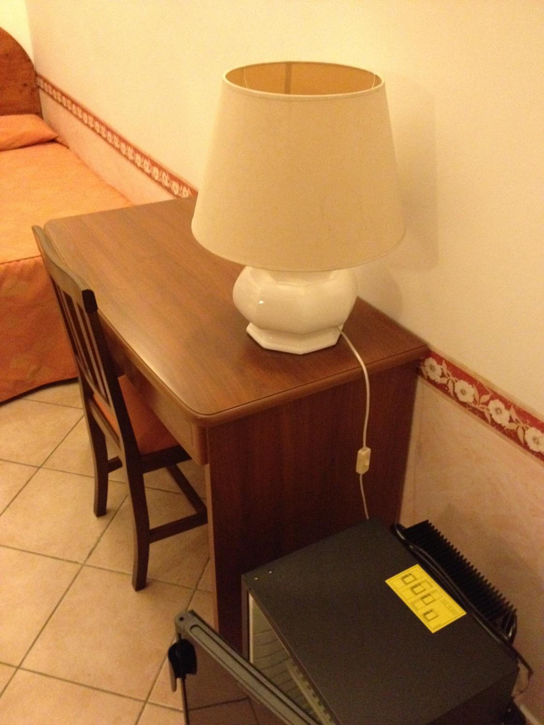Single Room with Private Bathroom photo 2