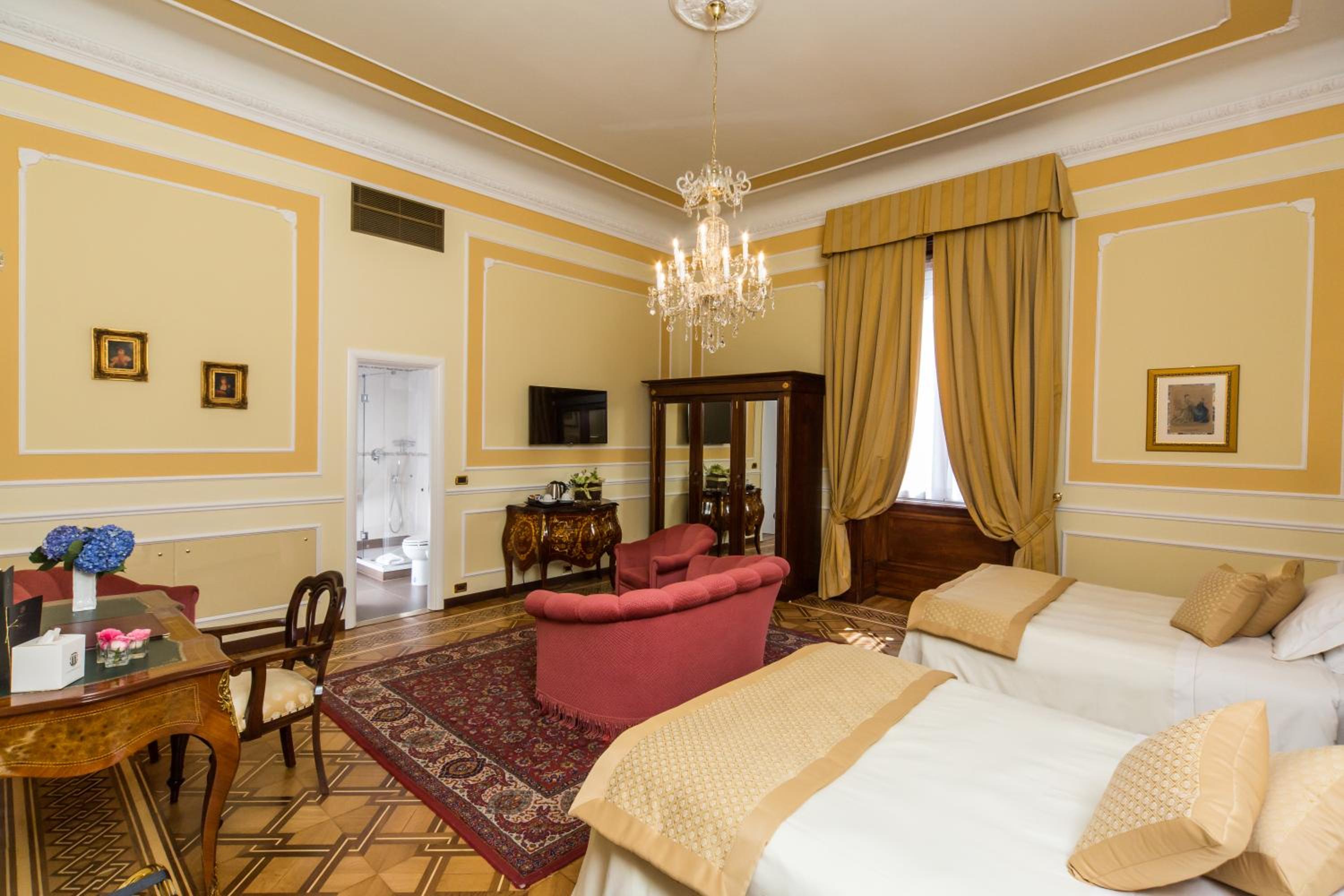 Grand Deluxe Double or Twin Room - Photo 3