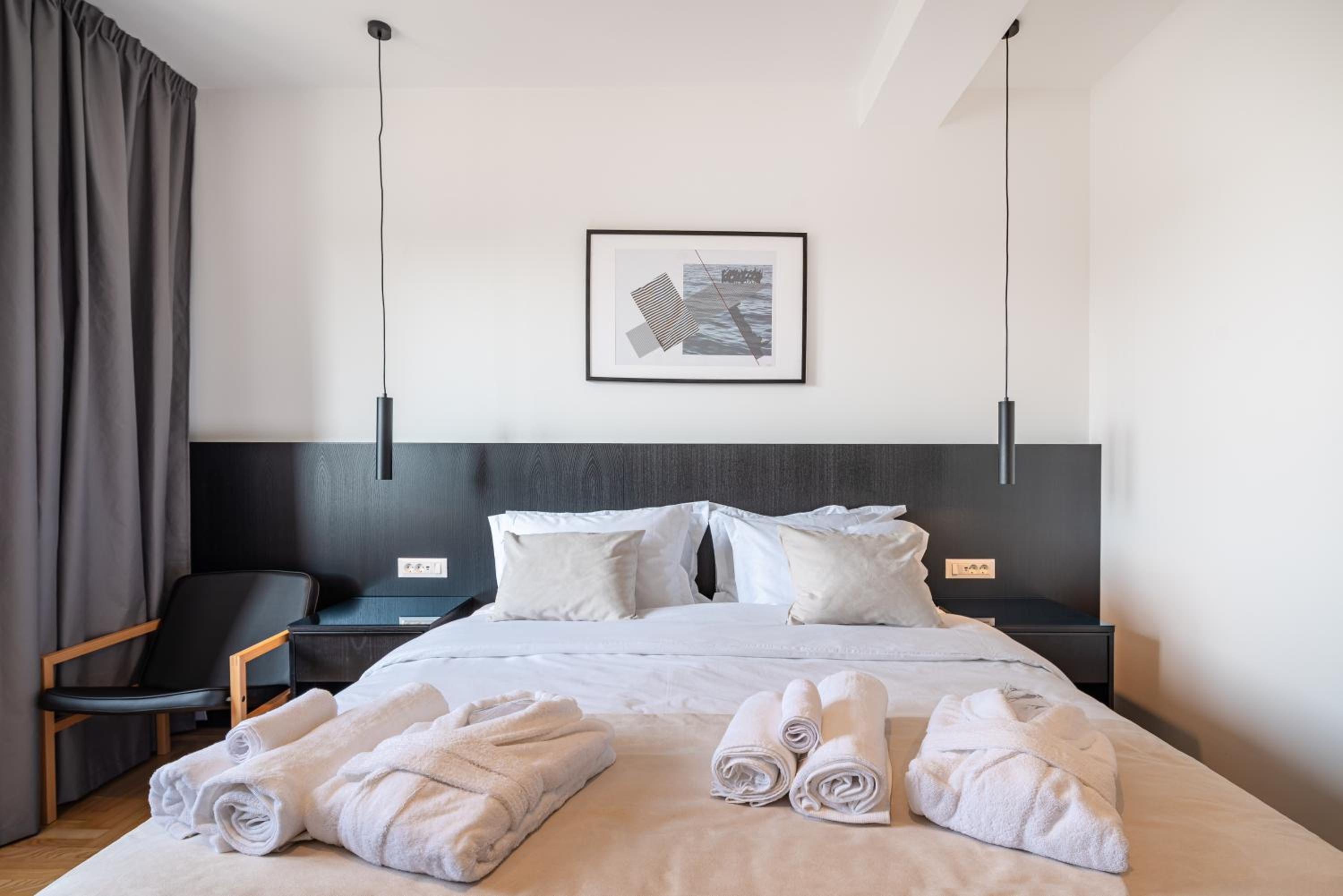 Standard Double Room - Photo 15