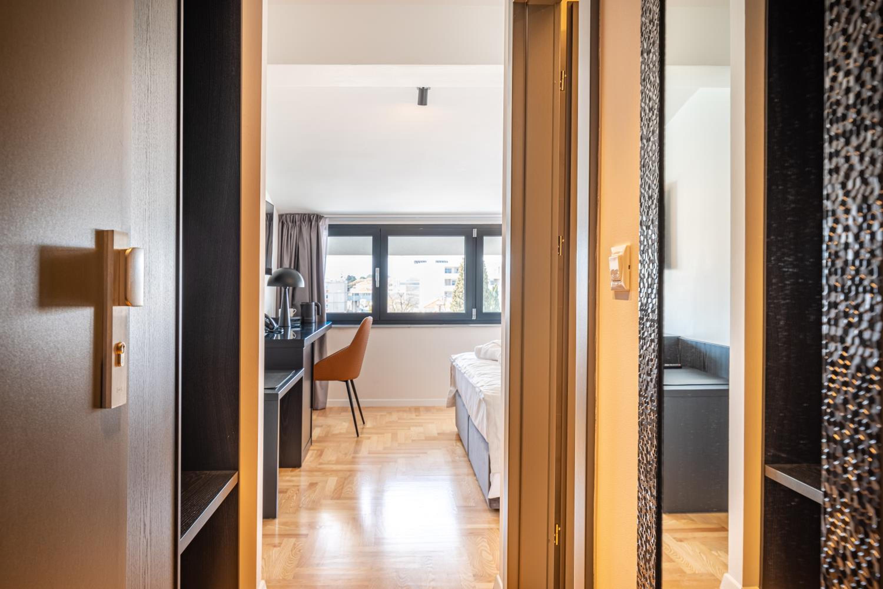 Standard Double Room - Photo 2