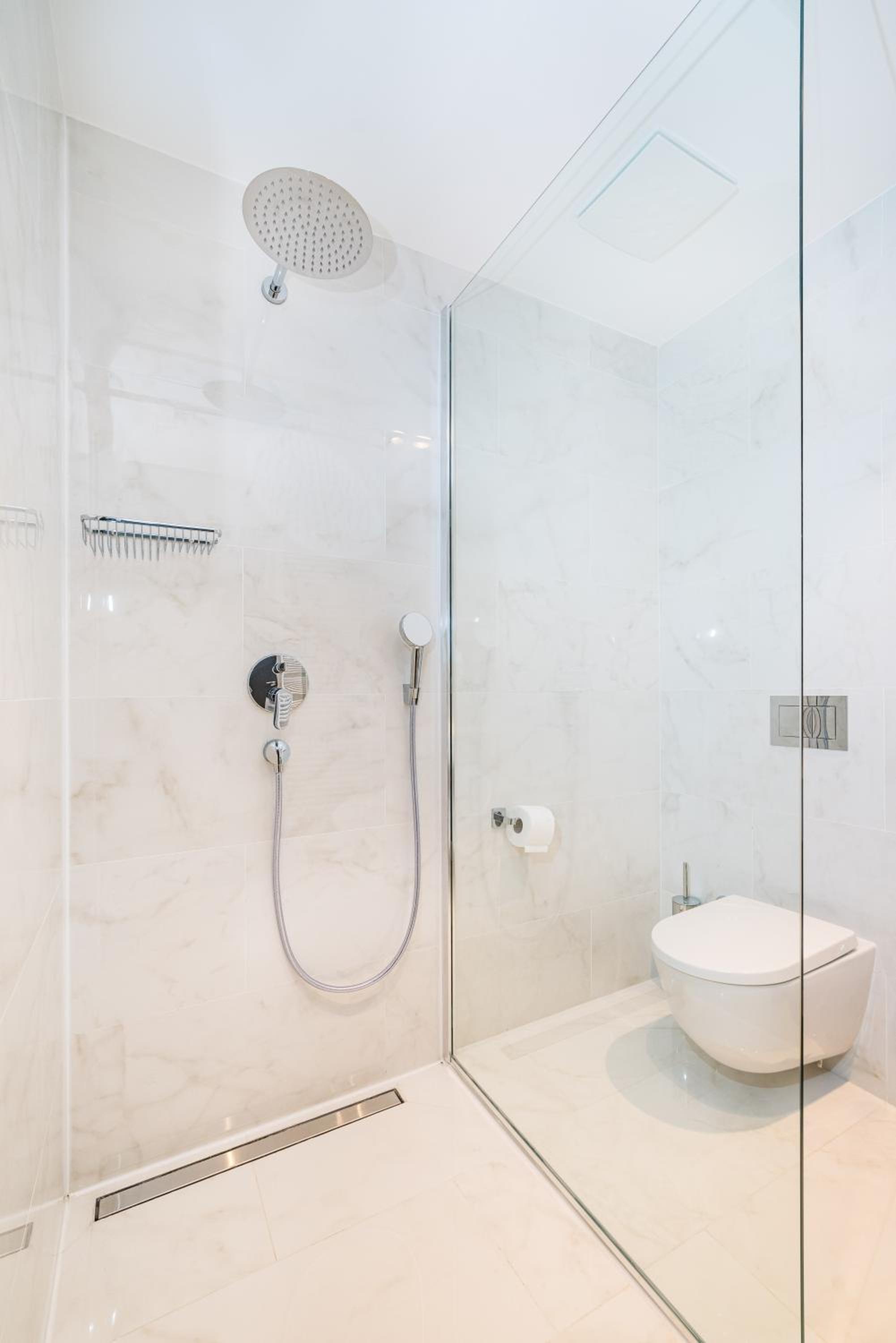 Double Room with Balcony - Photo 13