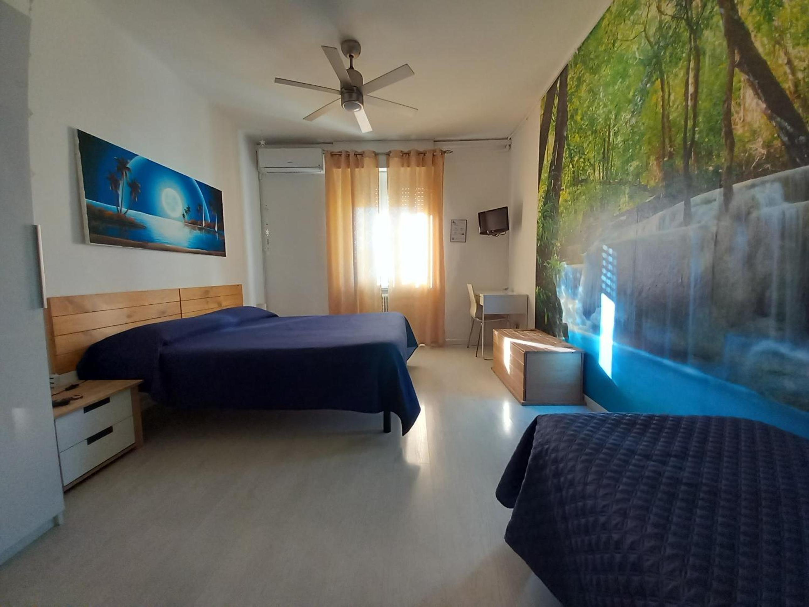 Double or Twin Room with Private External Bathroom - Photo 7