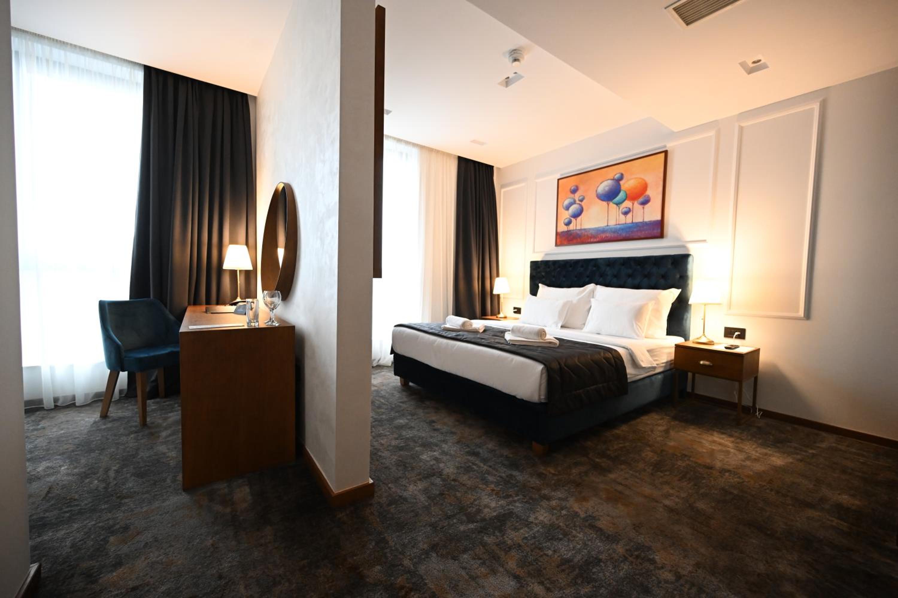 Junior Apartment photo 2