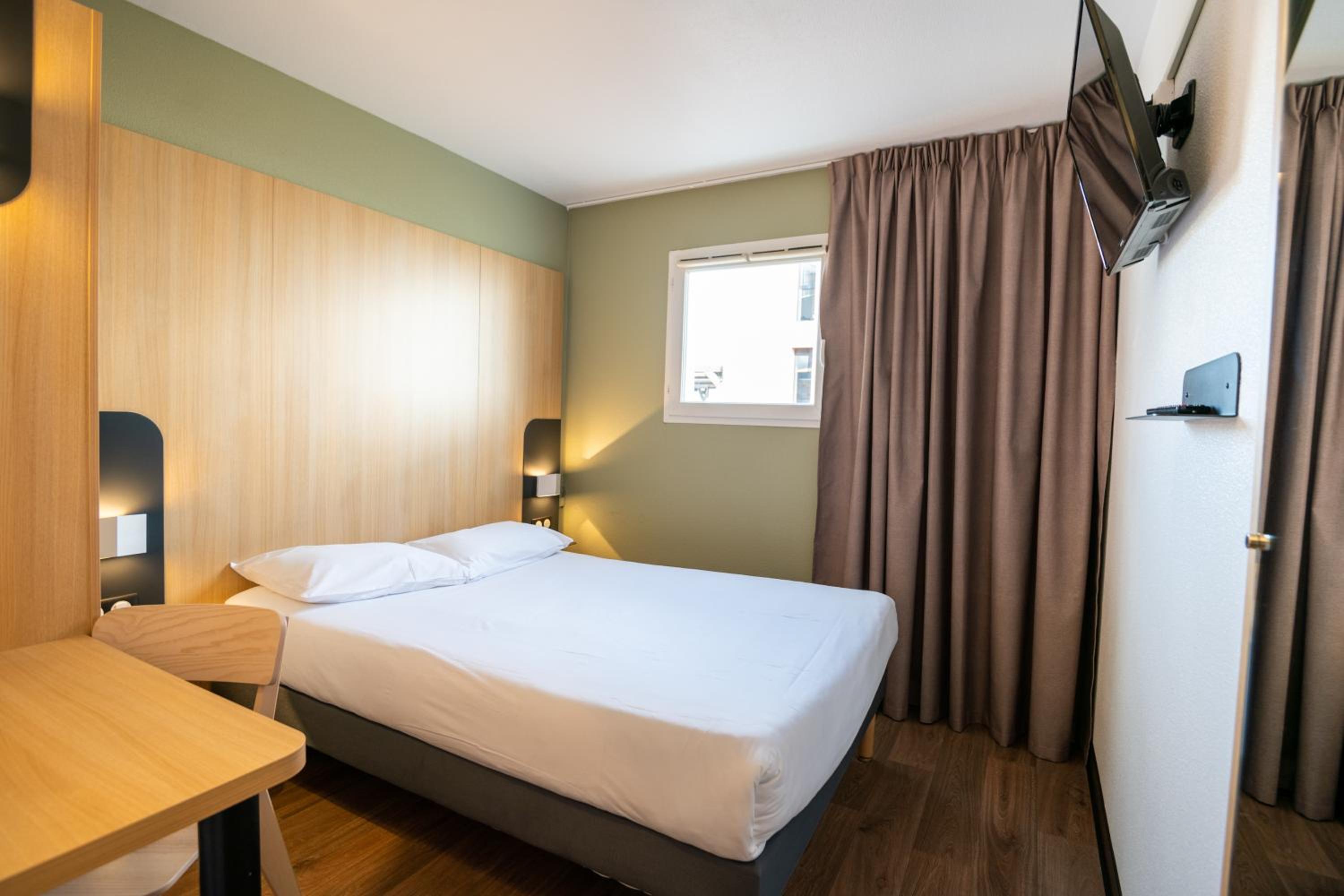 Double Room (1 - 2 Adults) photo 3