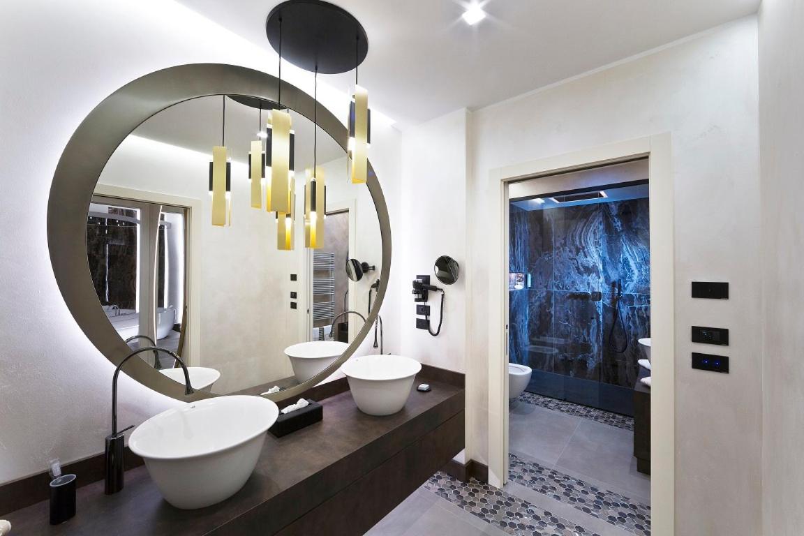 Deluxe Queen Suite - Photo 2