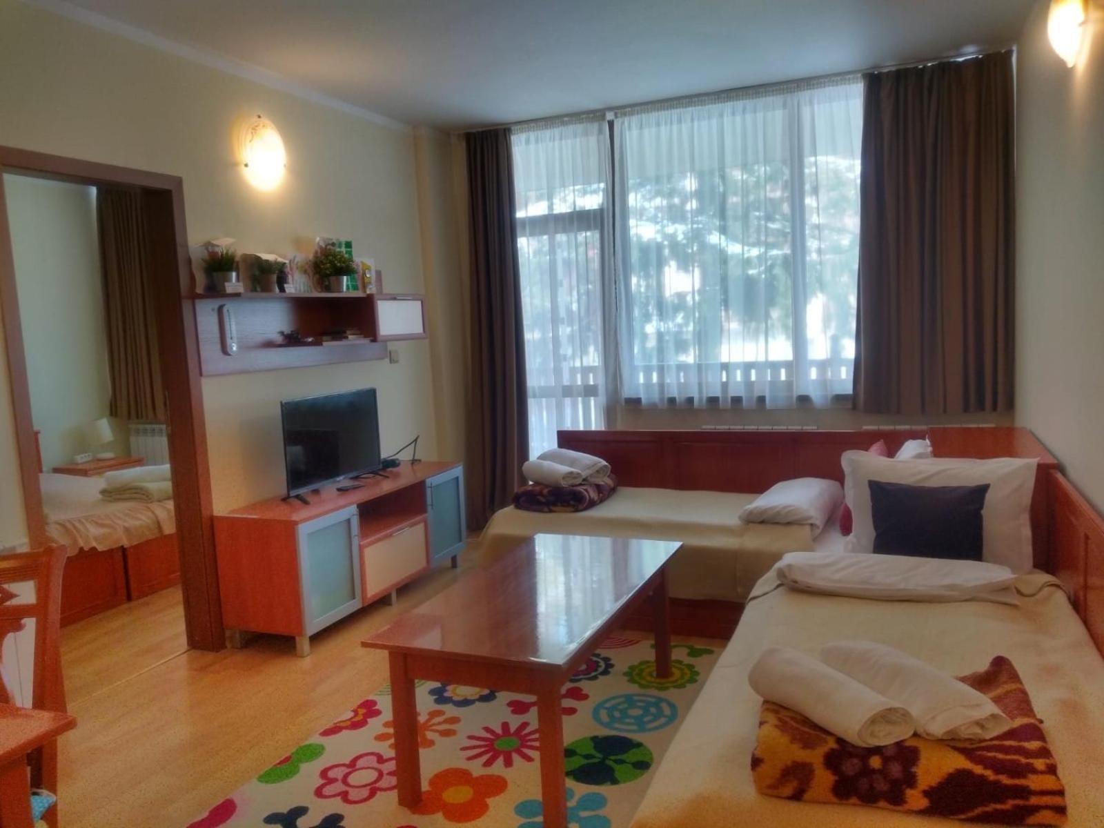 One-Bedroom Apartment - Photo 4