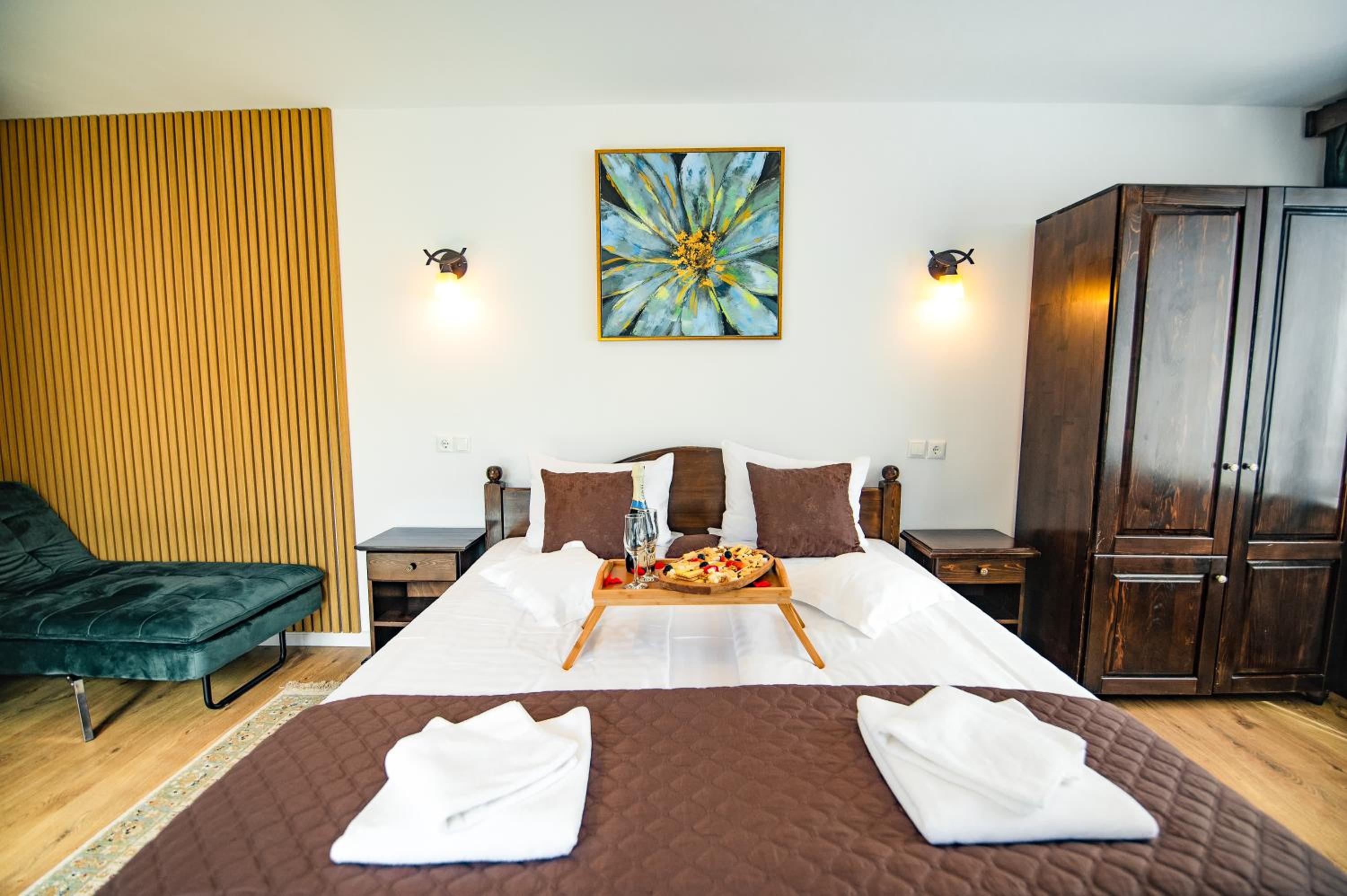 Double Room with Pool View photo 3