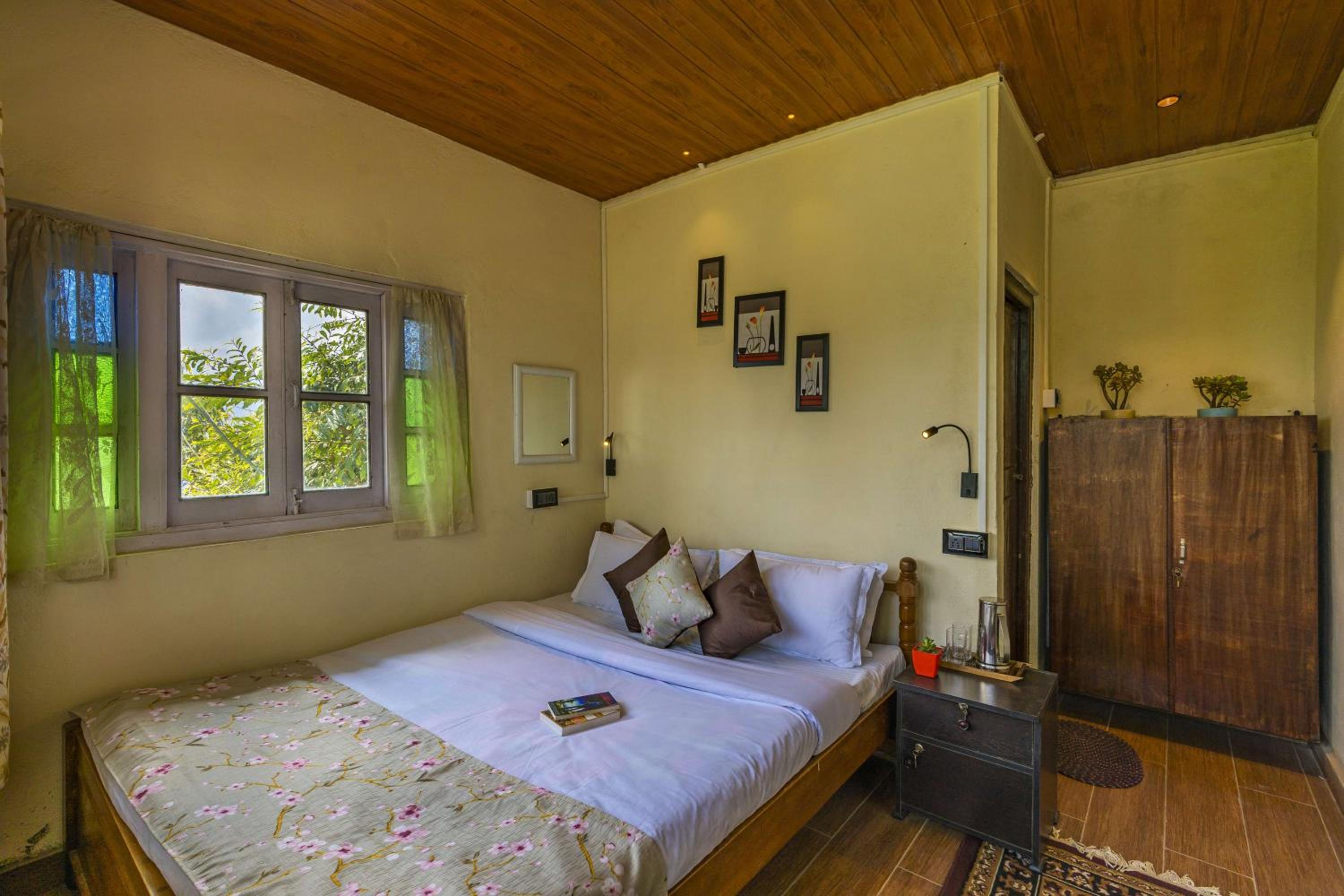 Standard Double Room photo 3