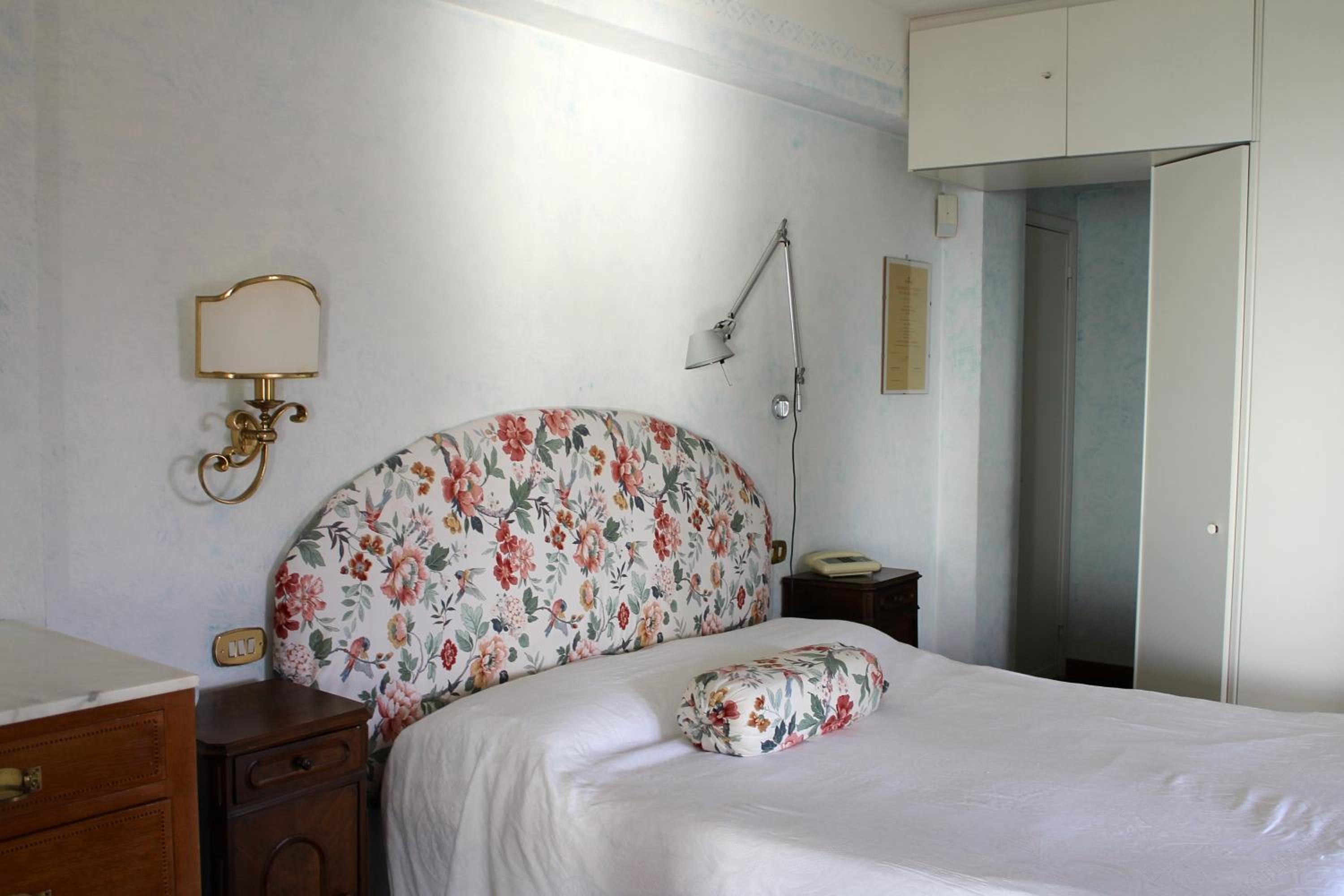 Deluxe Double Room with Sea View photo 1