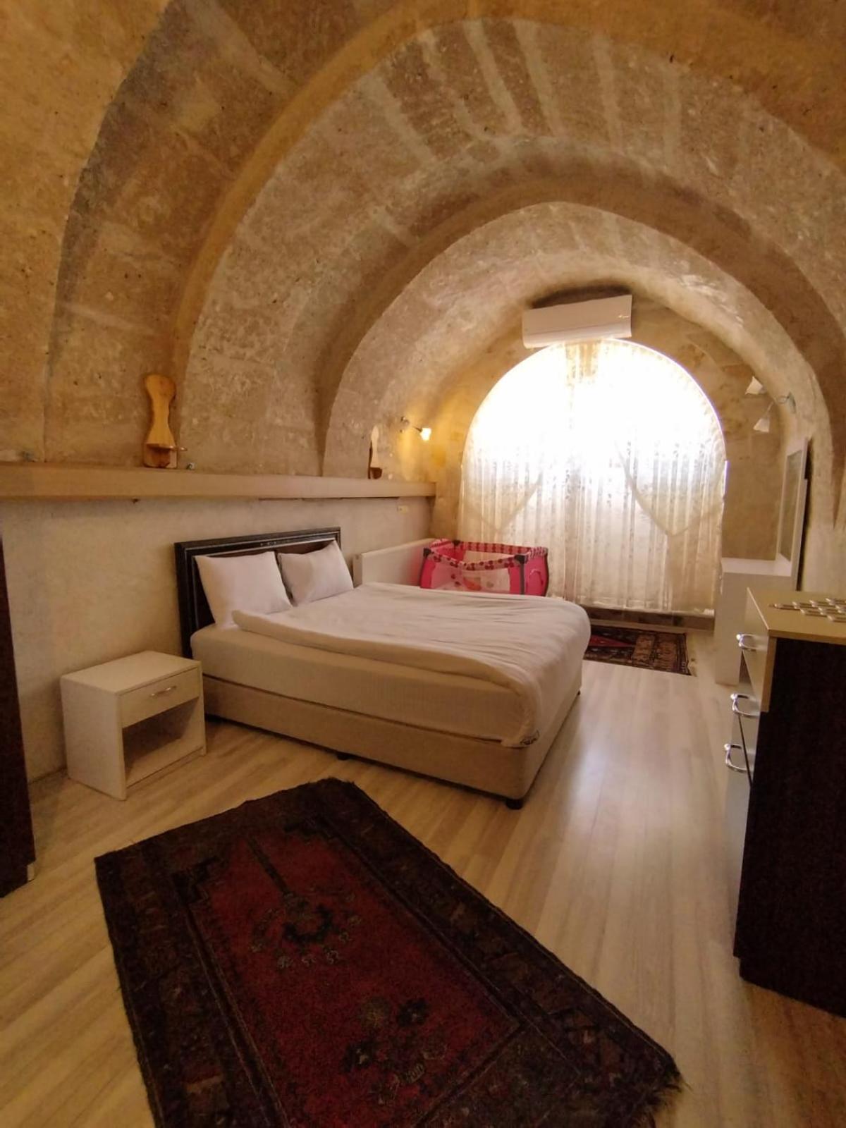 Standard Suite - Photo 4