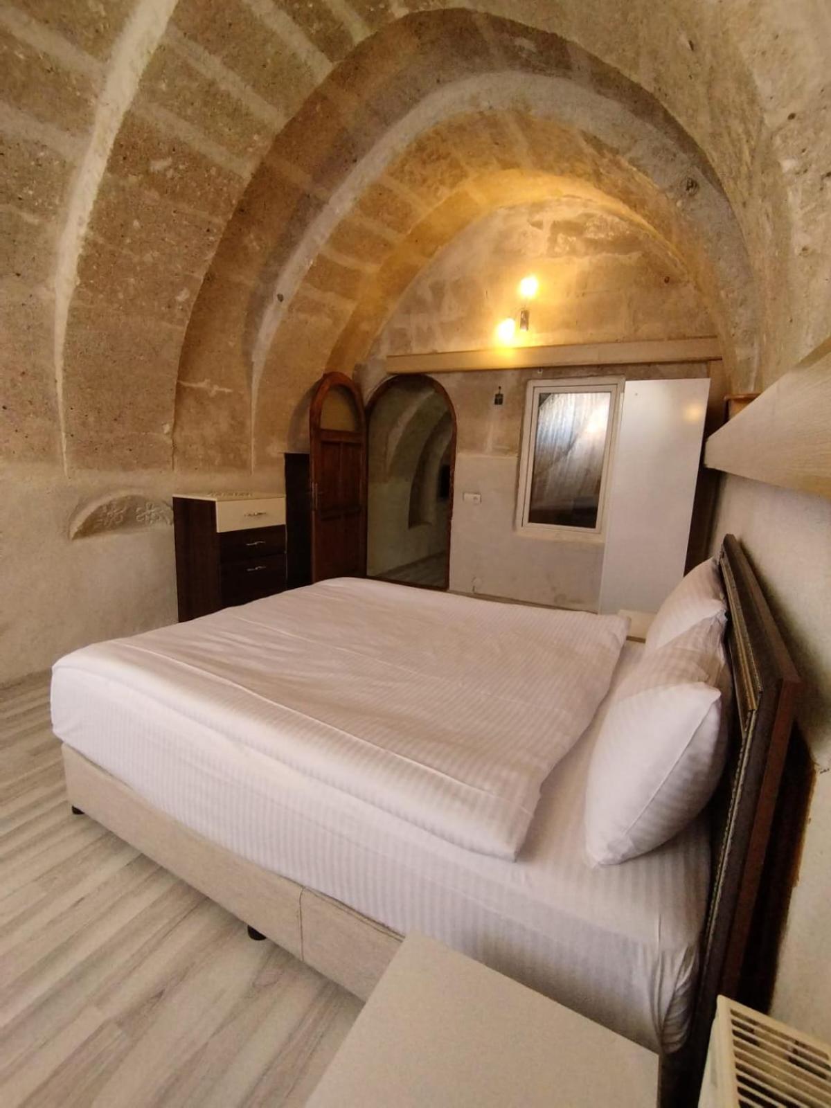 Standard Suite - Photo 5