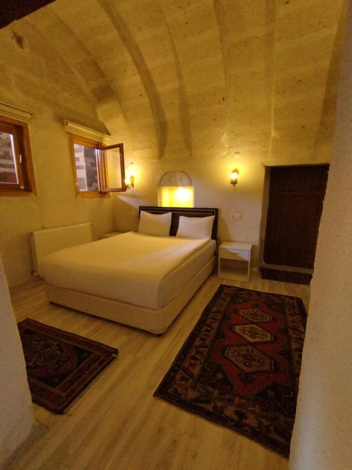Deluxe Suite - Photo 2