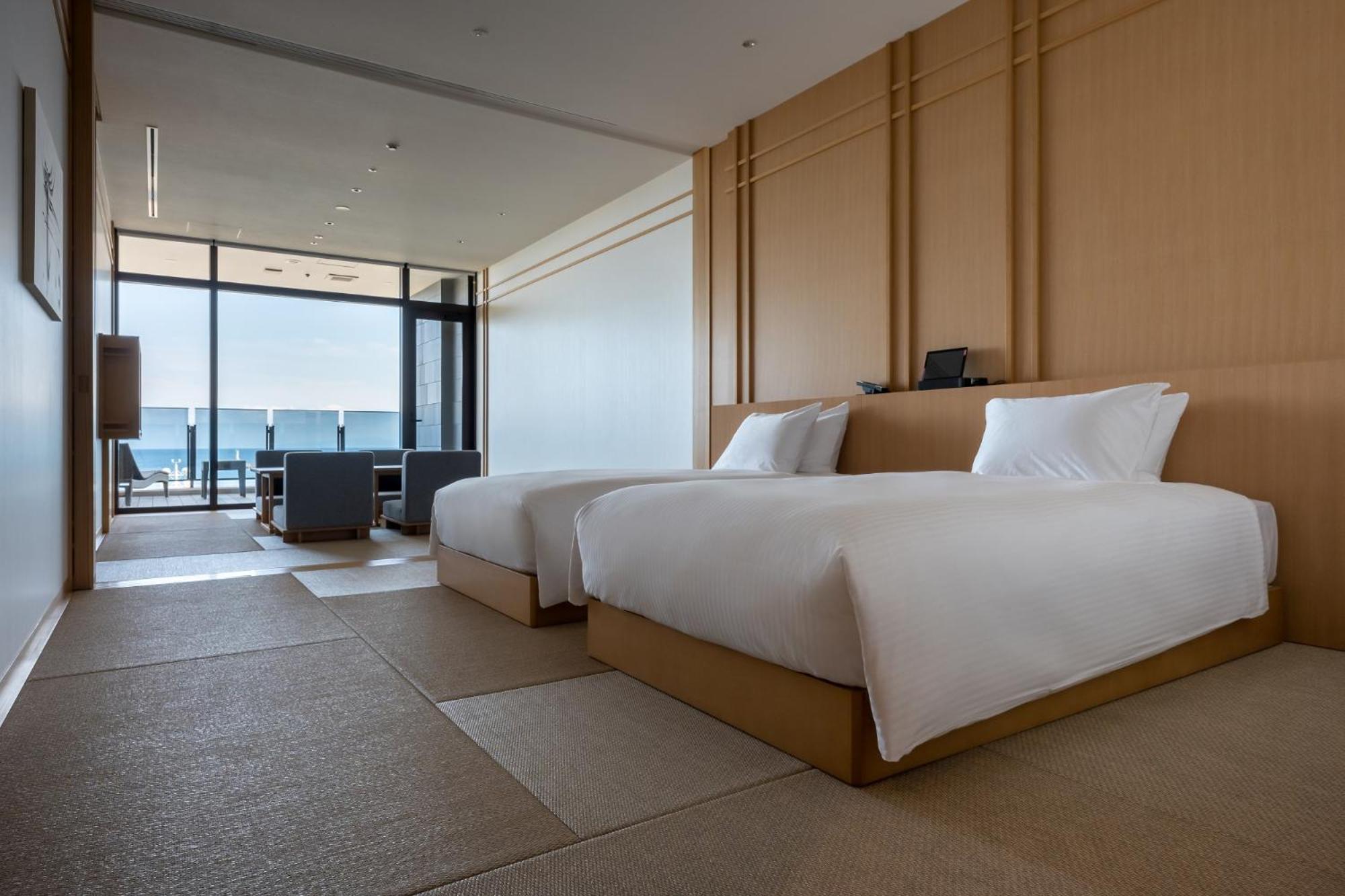 Superior Twin Room with Tatami Area - Ocean View - Photo 3