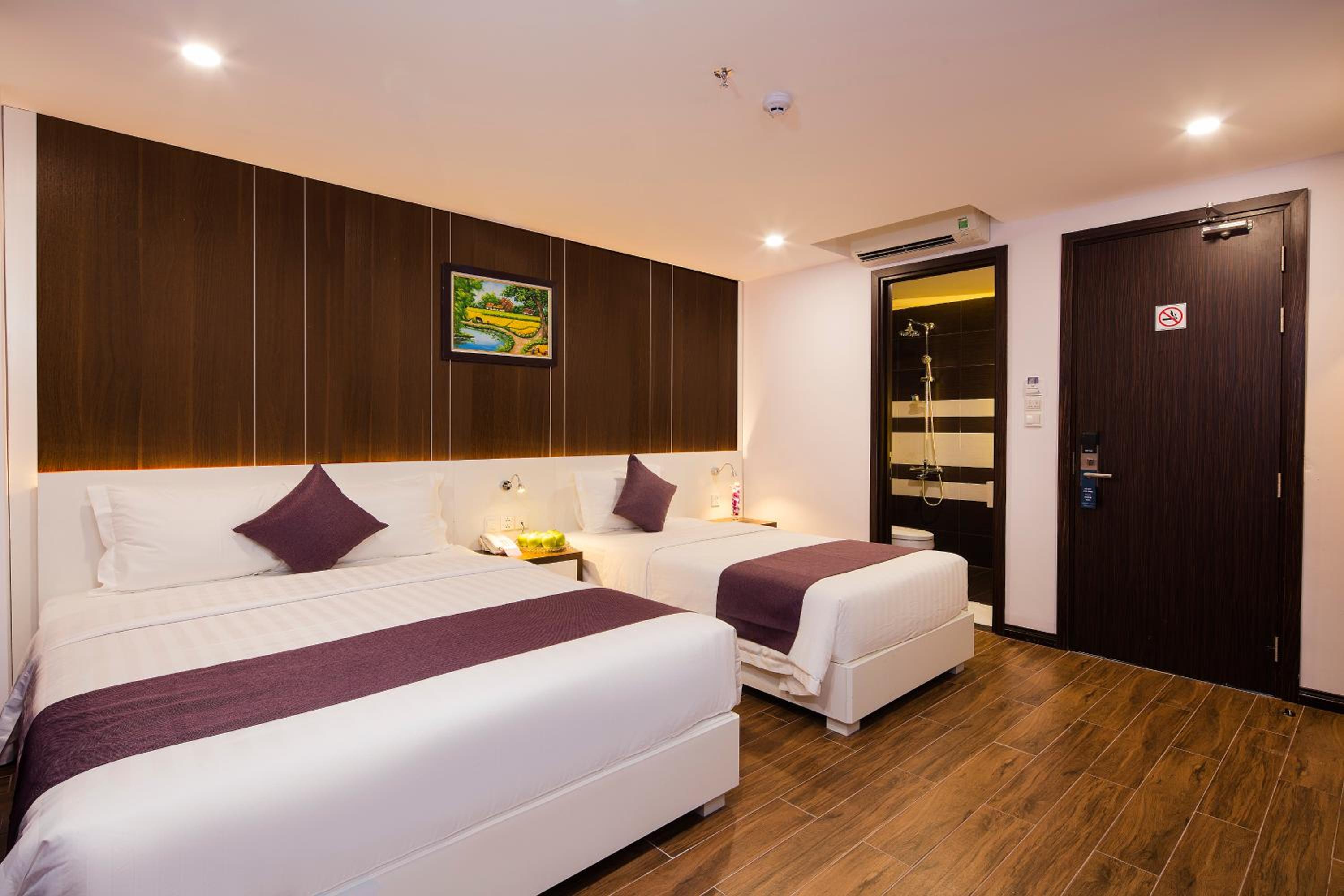 Triple Room with City View - Photo 4
