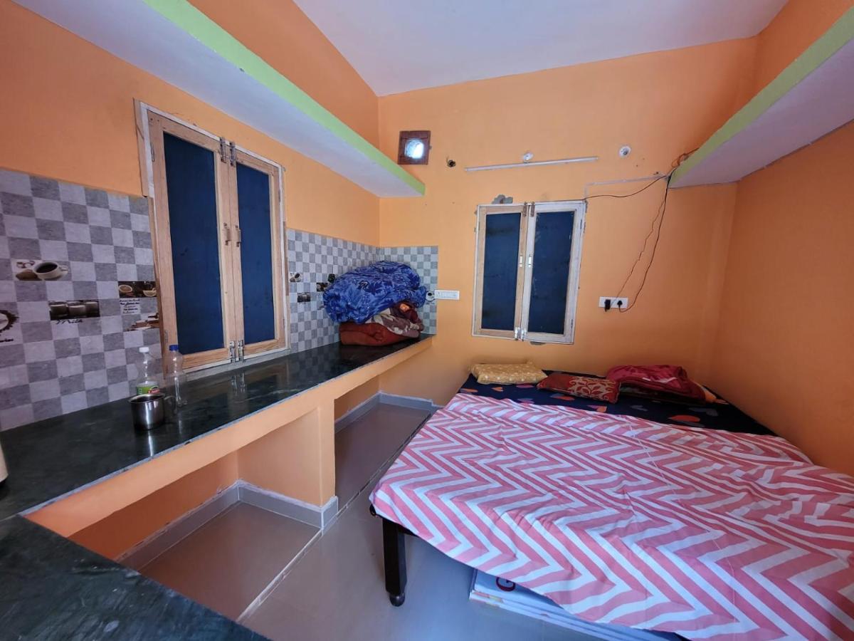 Economy Double Room photo 1